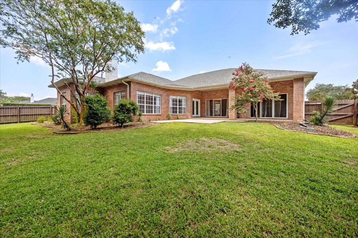 HARVELLS CROSSING - Residential