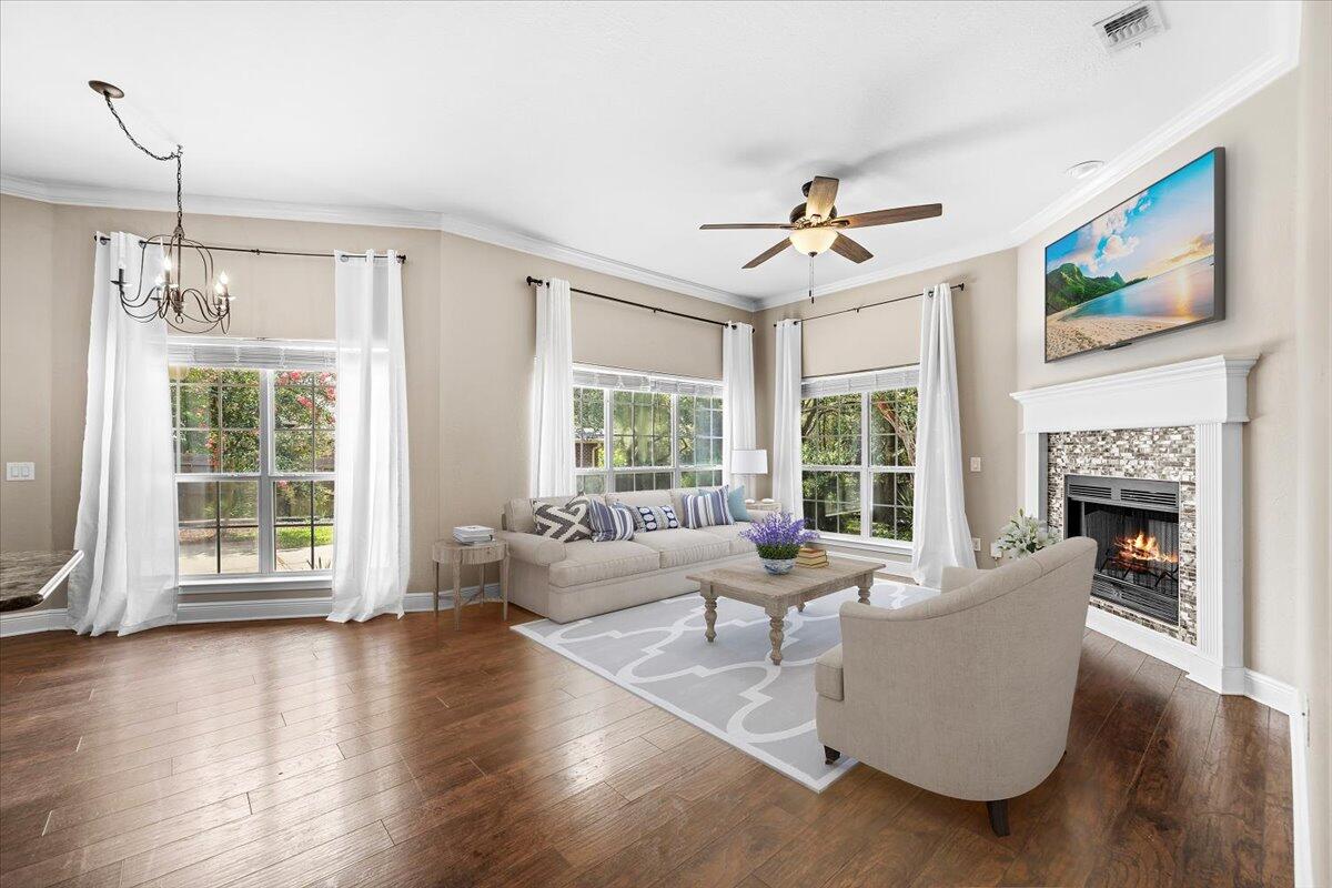 HARVELLS CROSSING - Residential