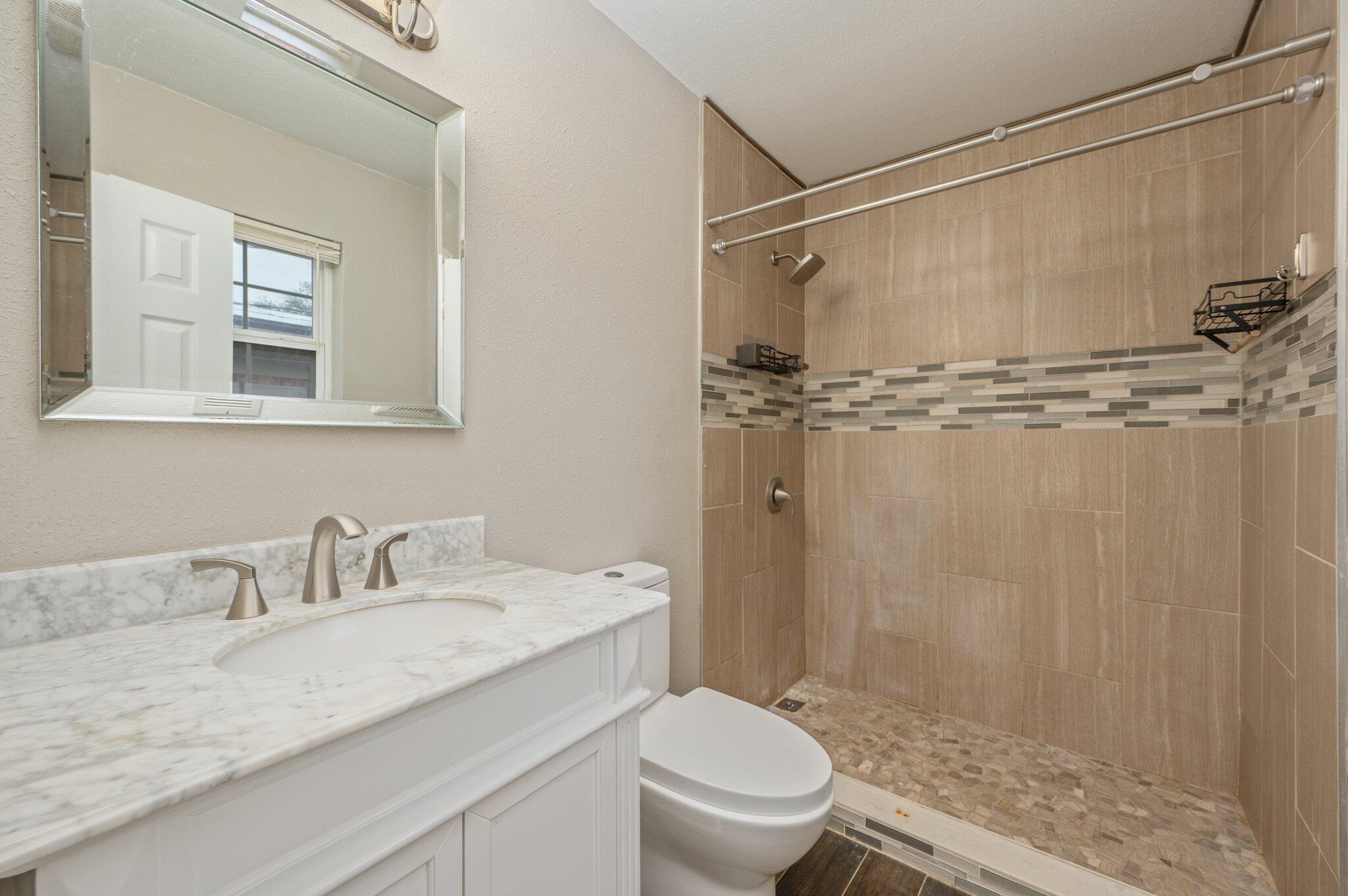 PALMETTO ESTATES UNREC - Residential Lease