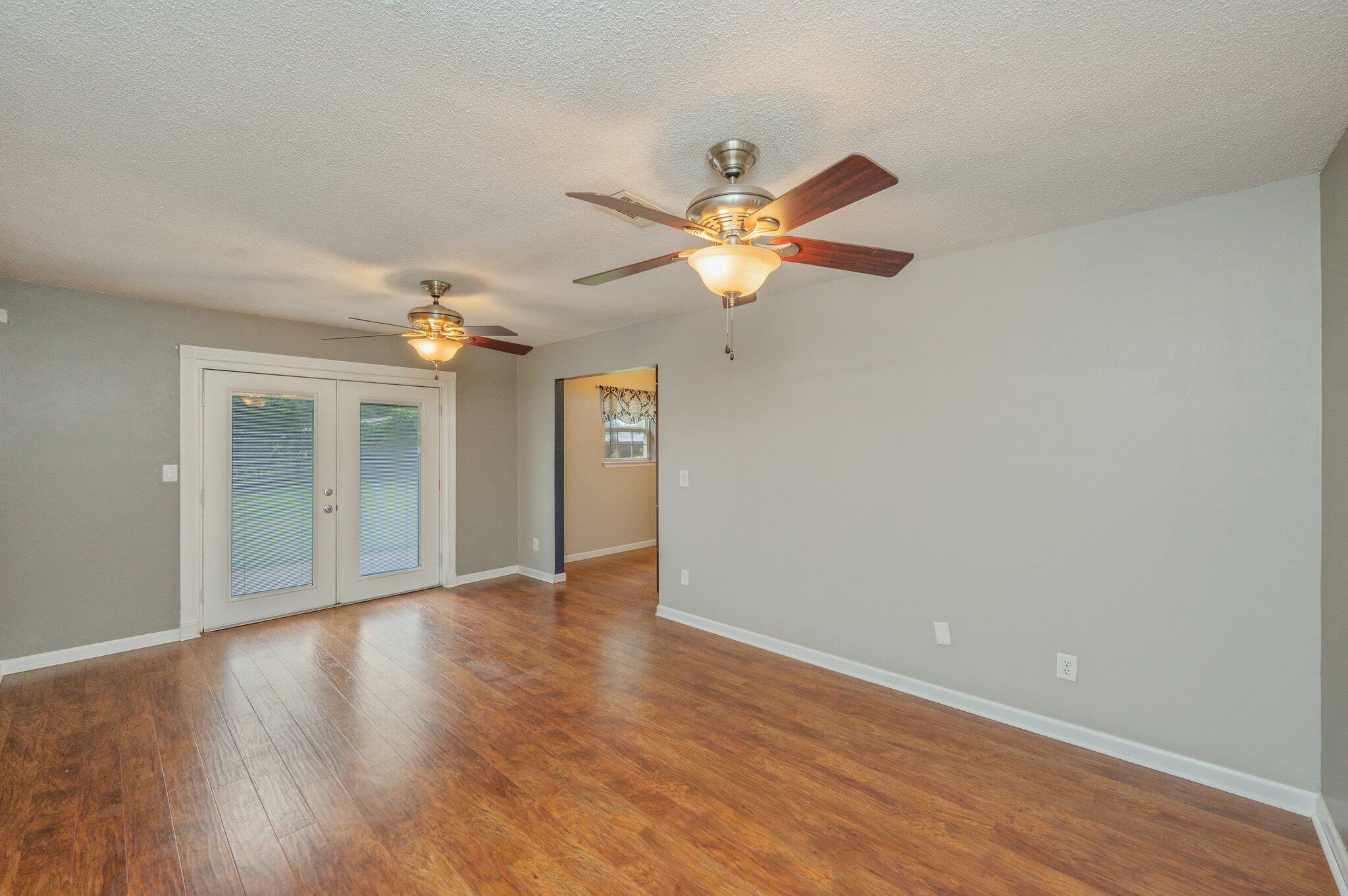 PALMETTO ESTATES UNREC - Residential Lease