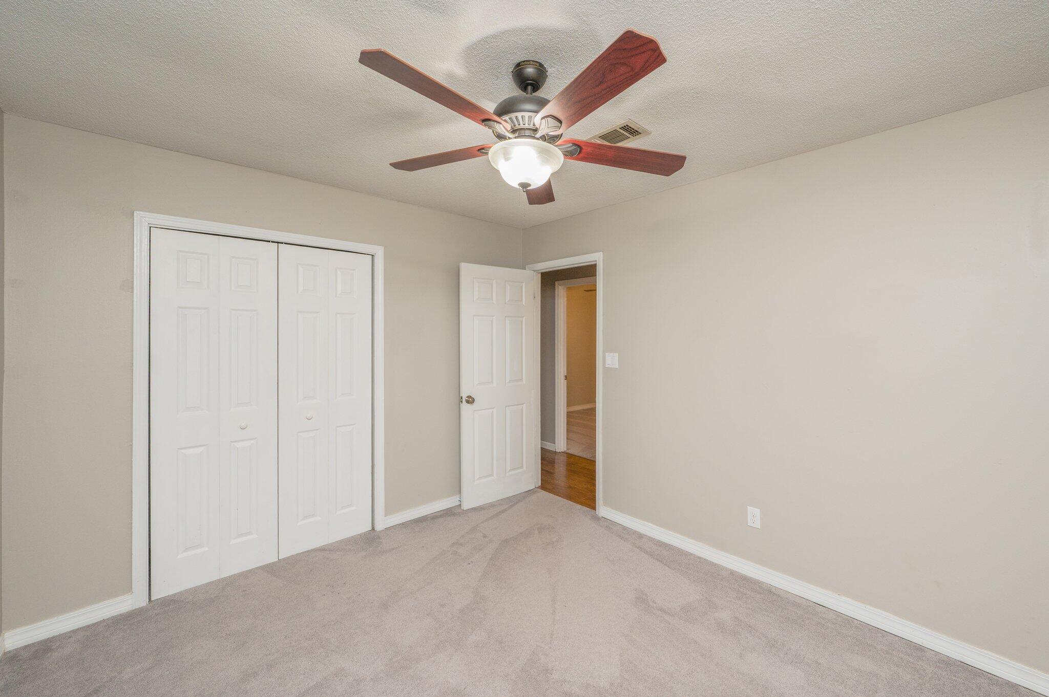 PALMETTO ESTATES UNREC - Residential Lease