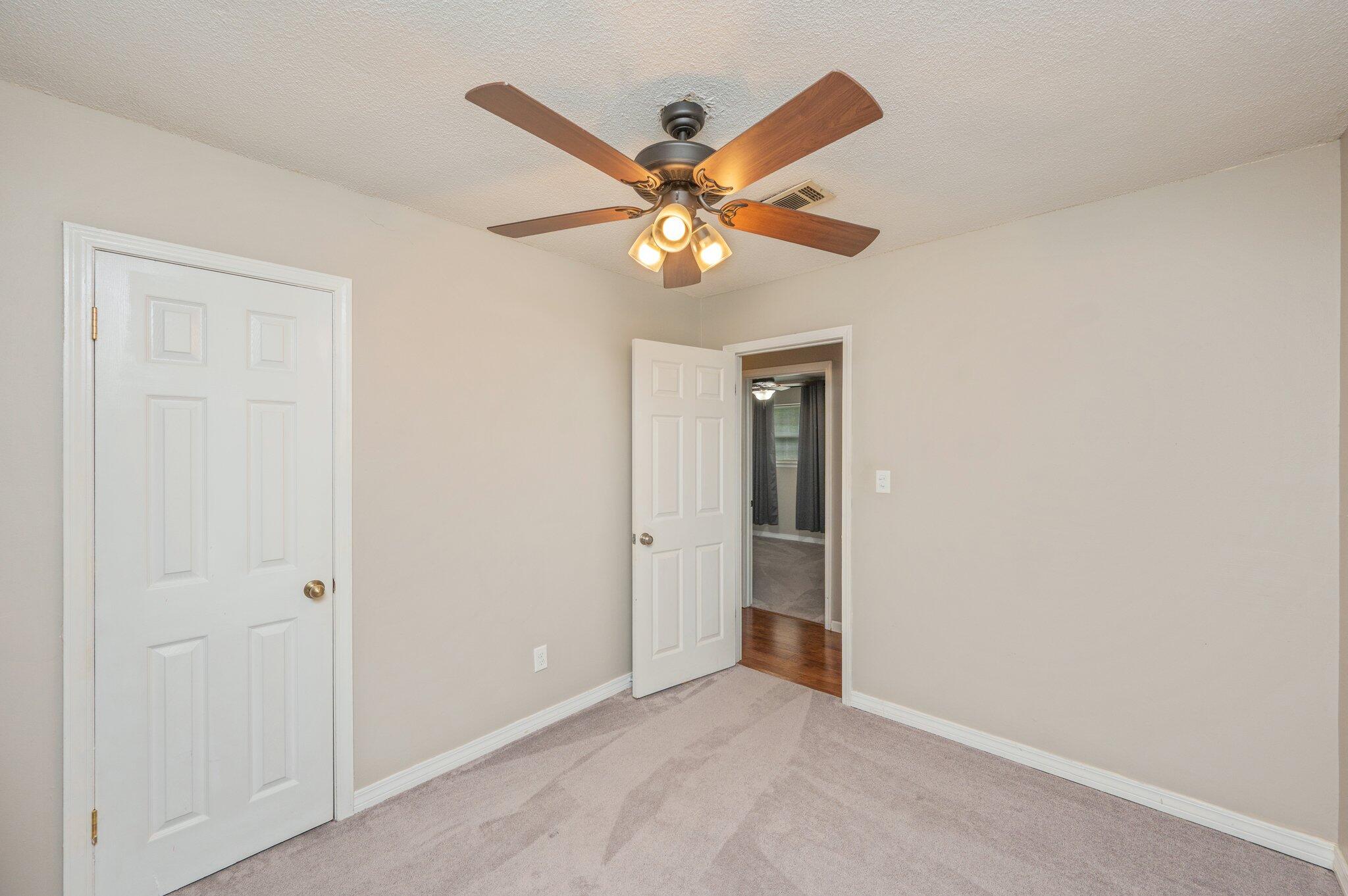 PALMETTO ESTATES UNREC - Residential Lease