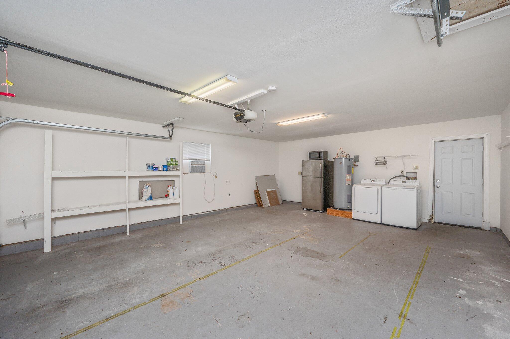 PALMETTO ESTATES UNREC - Residential Lease