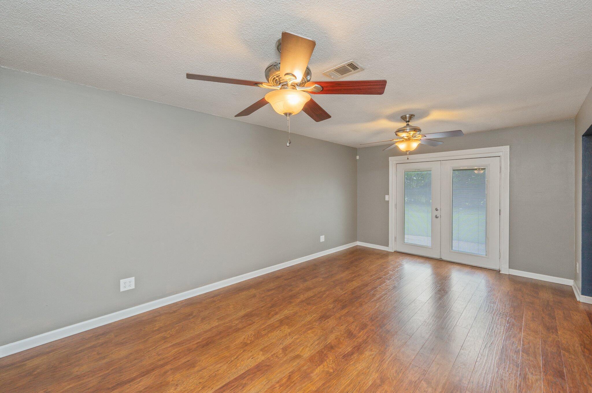 PALMETTO ESTATES UNREC - Residential Lease