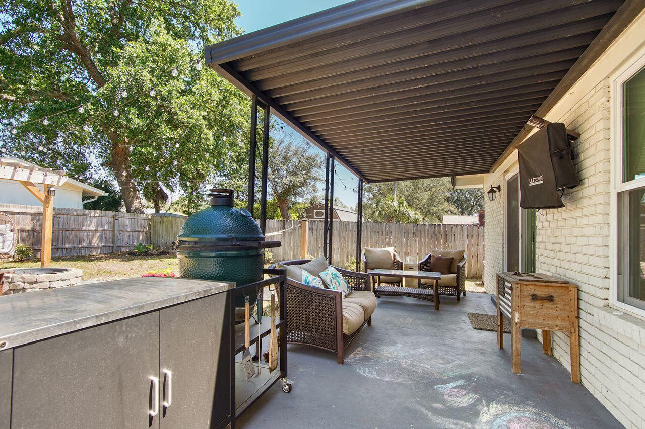 PALM,PINEWD,PARADISE (222211.00) - Residential