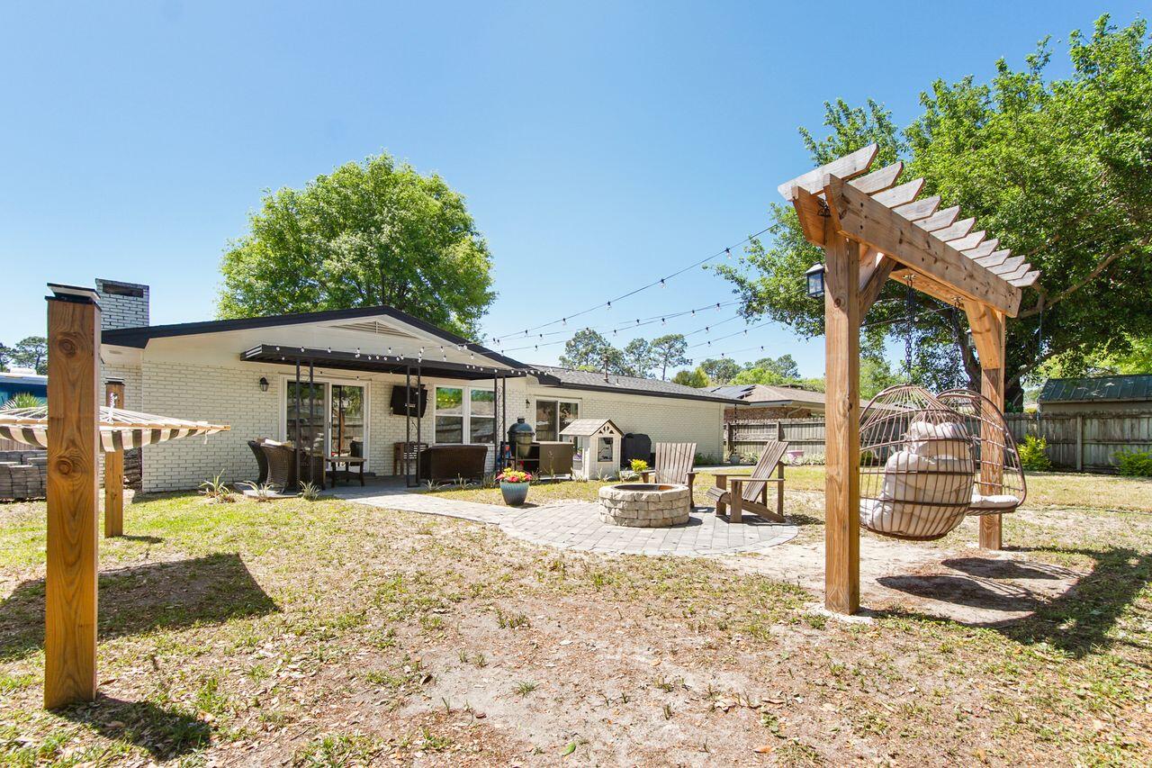 PALM,PINEWD,PARADISE (222211.00) - Residential