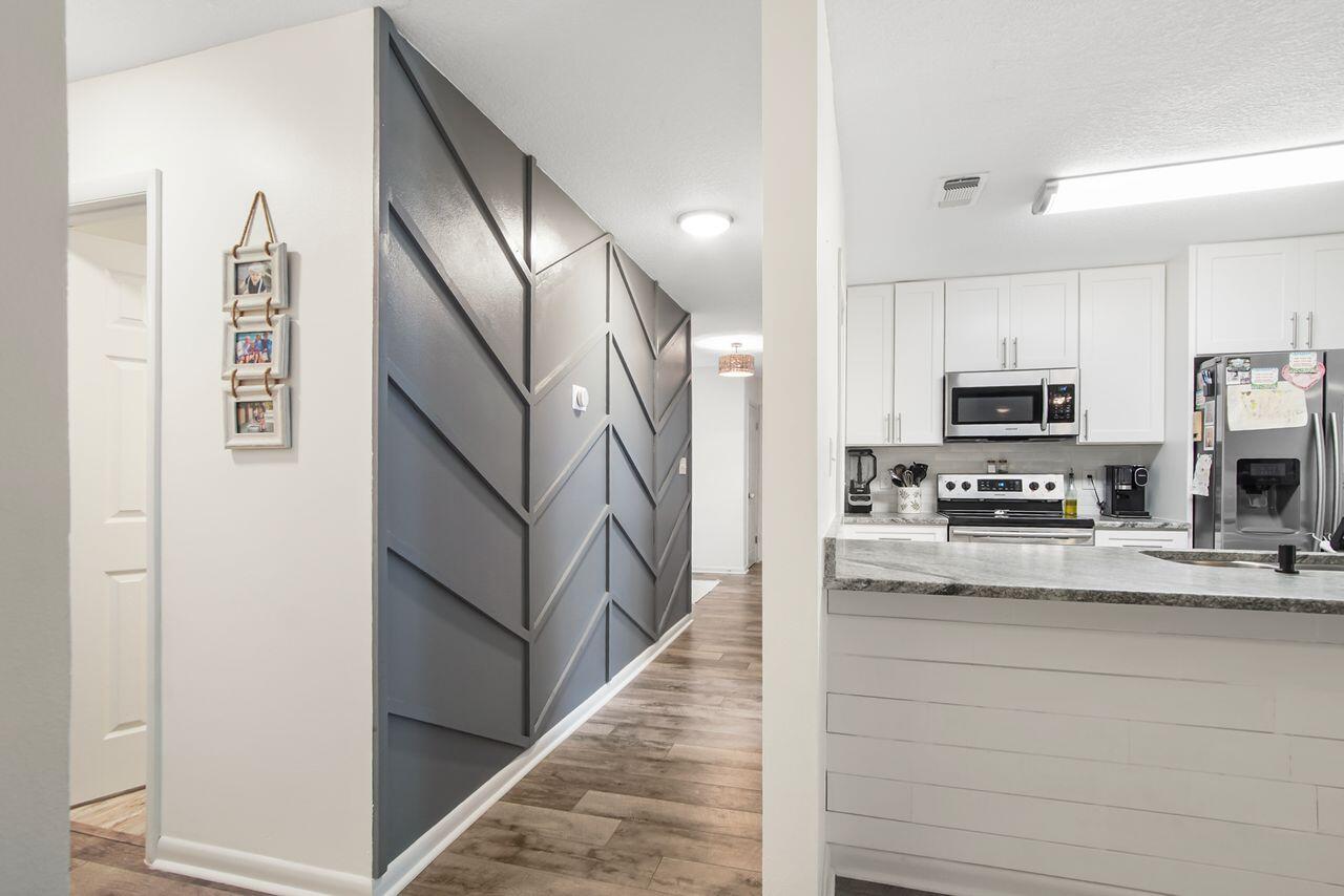 PALM,PINEWD,PARADISE (222211.00) - Residential