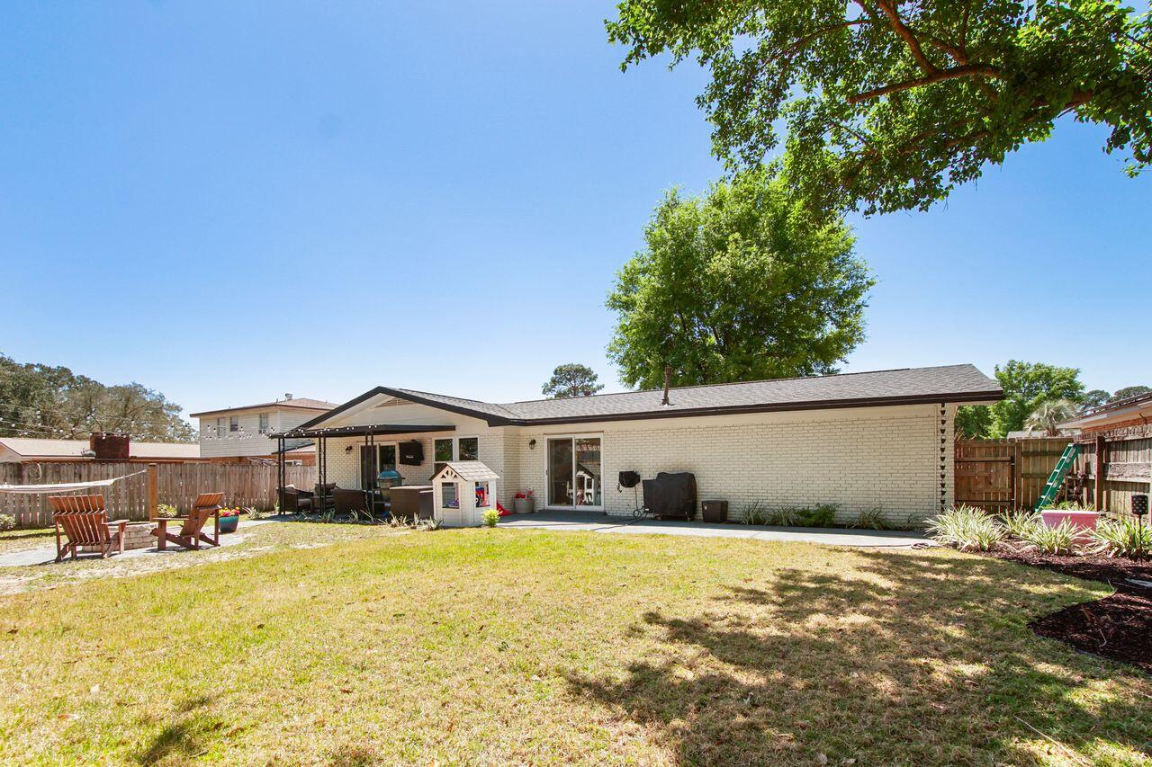 PALM,PINEWD,PARADISE (222211.00) - Residential