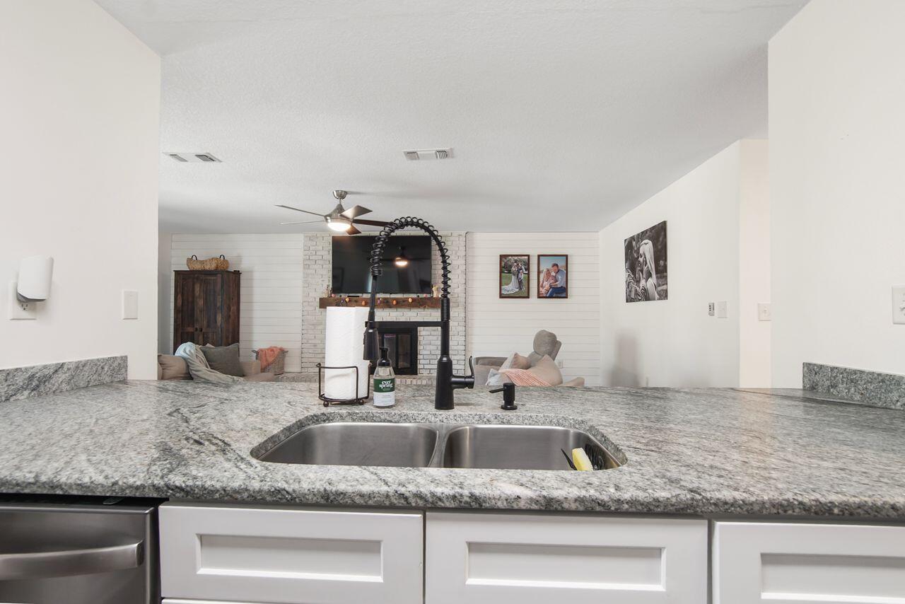 PALM,PINEWD,PARADISE (222211.00) - Residential