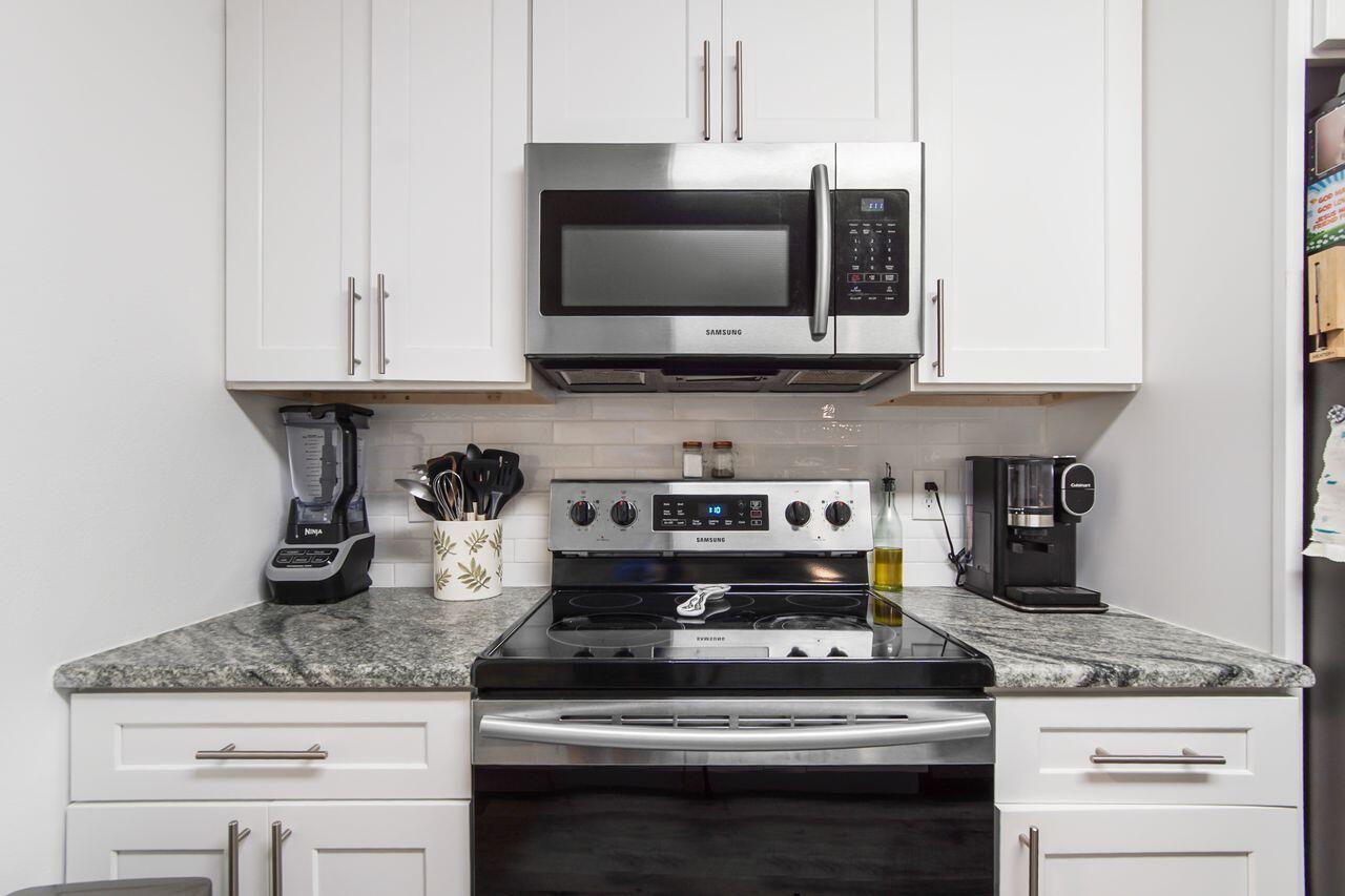 PALM,PINEWD,PARADISE (222211.00) - Residential