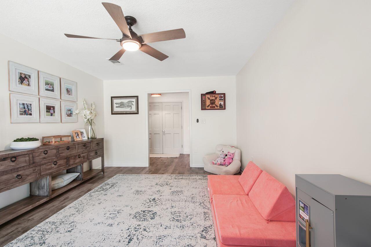 PALM,PINEWD,PARADISE (222211.00) - Residential