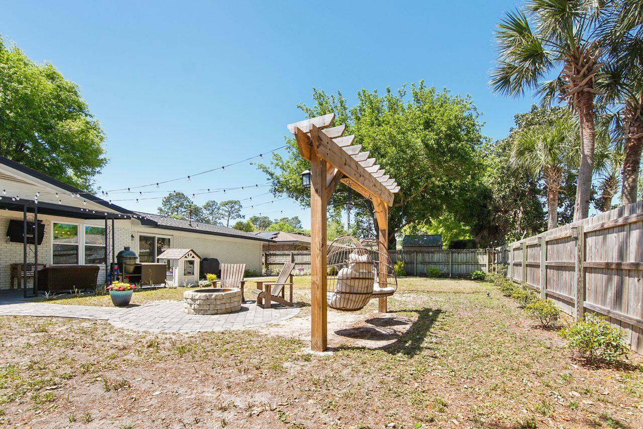 PALM,PINEWD,PARADISE (222211.00) - Residential