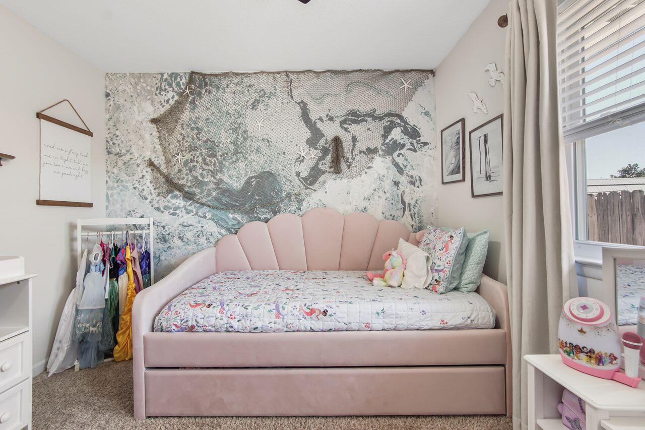 PALM,PINEWD,PARADISE (222211.00) - Residential