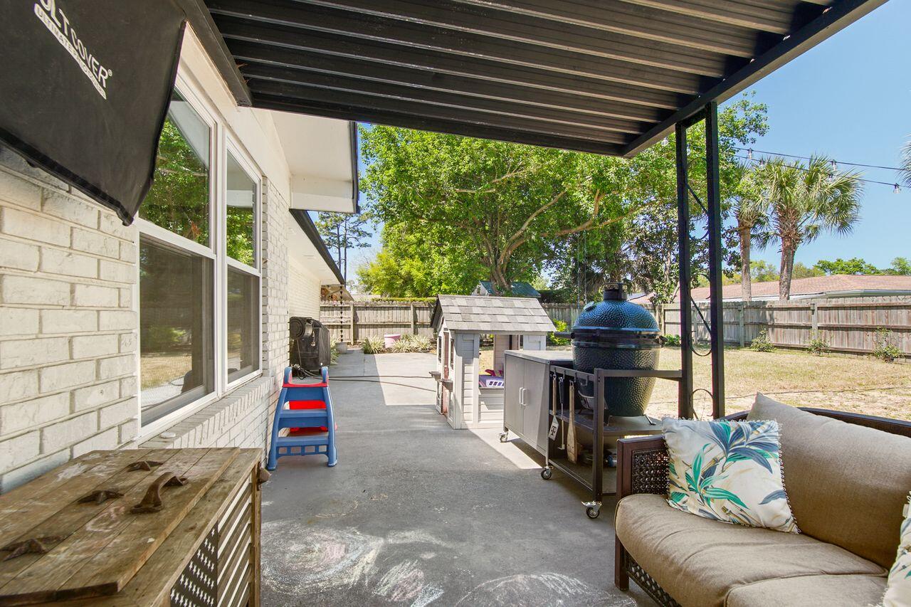 PALM,PINEWD,PARADISE (222211.00) - Residential