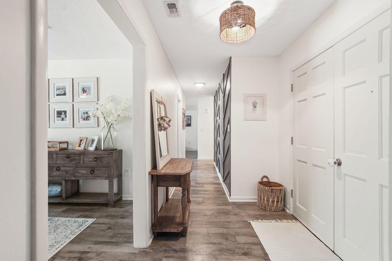 PALM,PINEWD,PARADISE (222211.00) - Residential