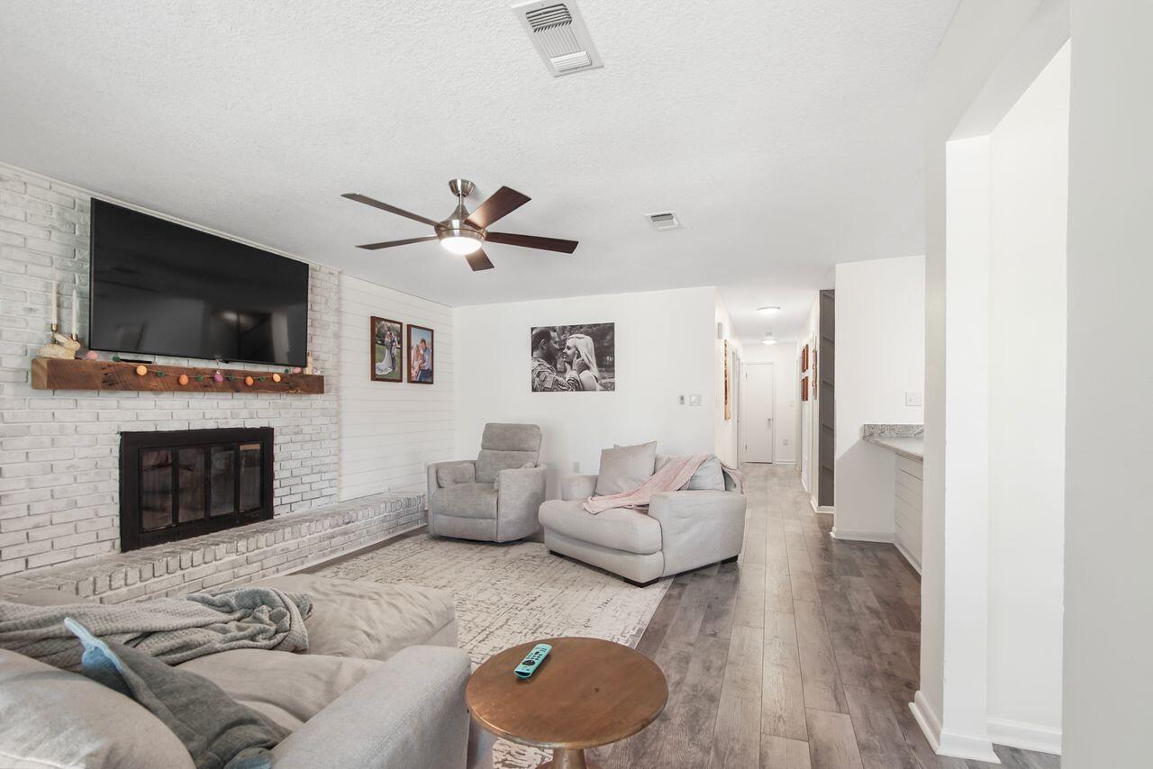 PALM,PINEWD,PARADISE (222211.00) - Residential