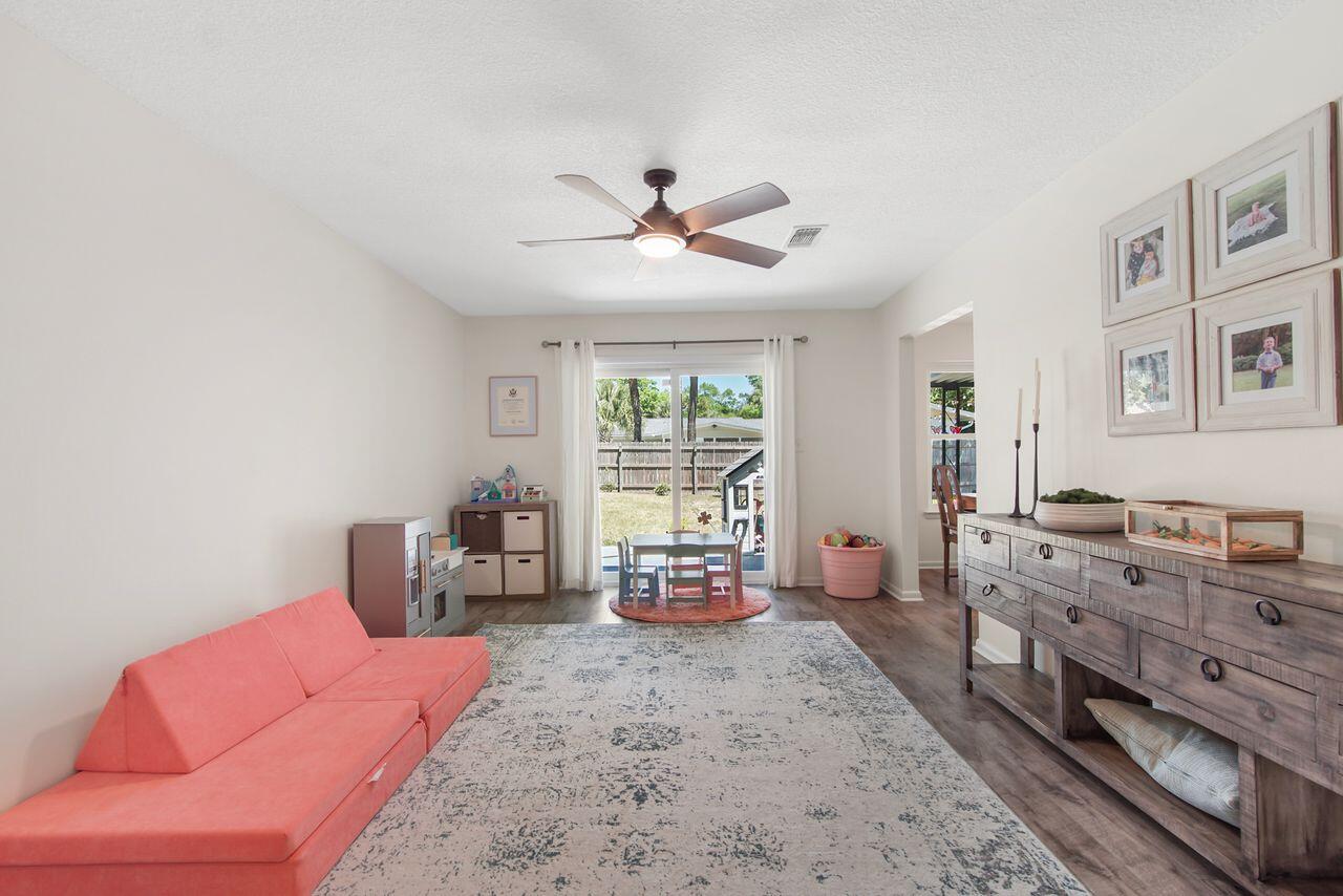 PALM,PINEWD,PARADISE (222211.00) - Residential