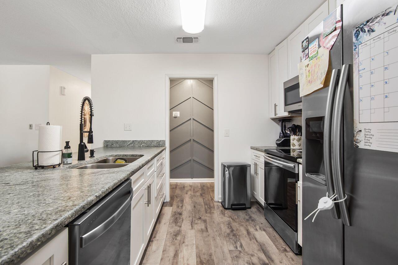 PALM,PINEWD,PARADISE (222211.00) - Residential