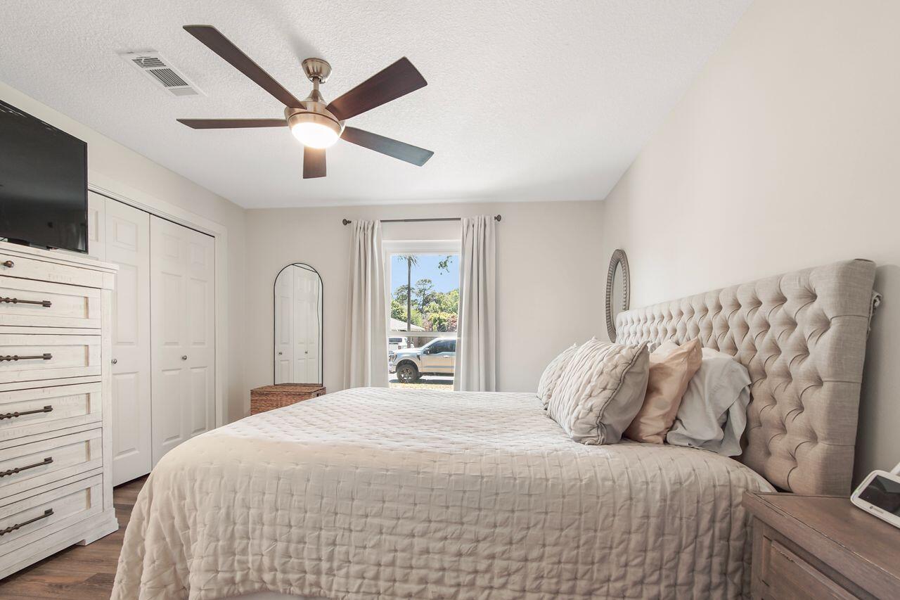 PALM,PINEWD,PARADISE (222211.00) - Residential