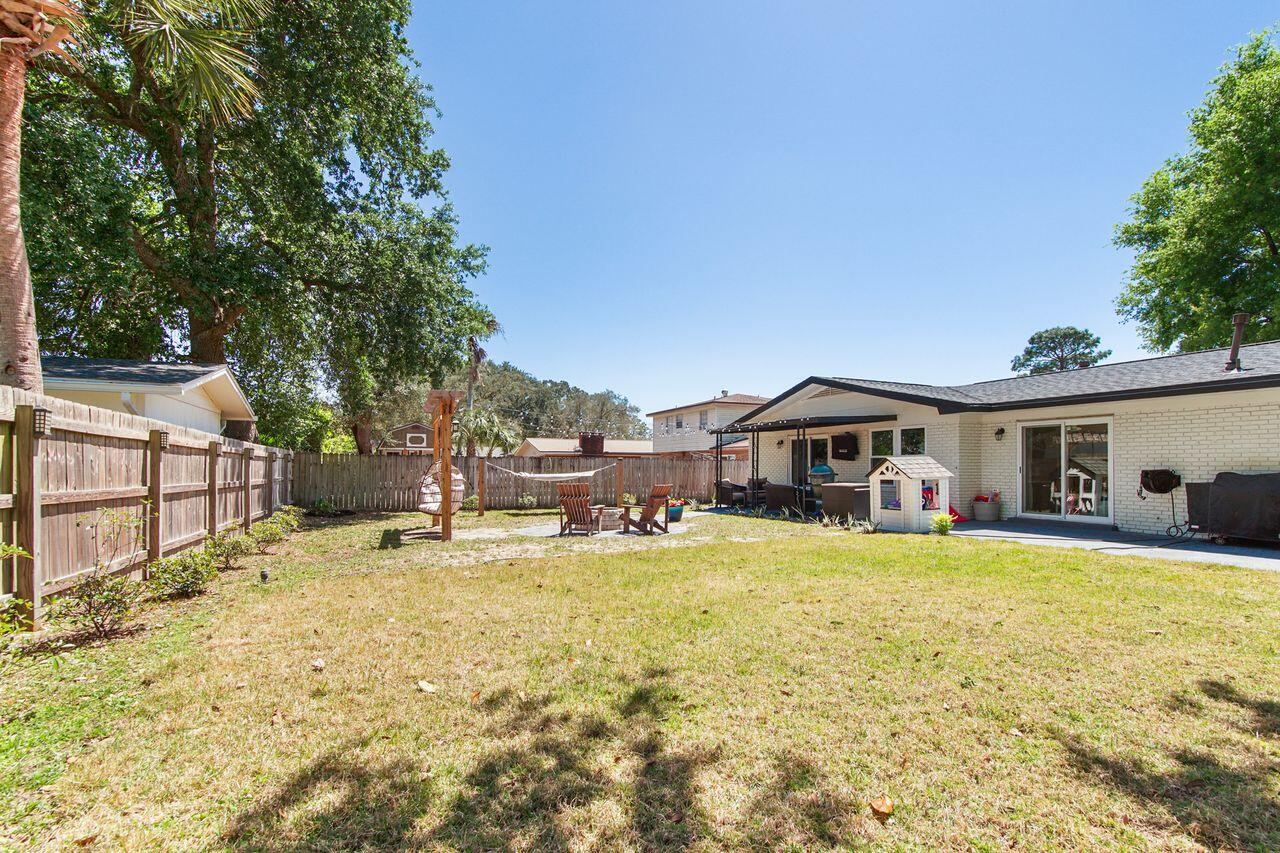 PALM,PINEWD,PARADISE (222211.00) - Residential