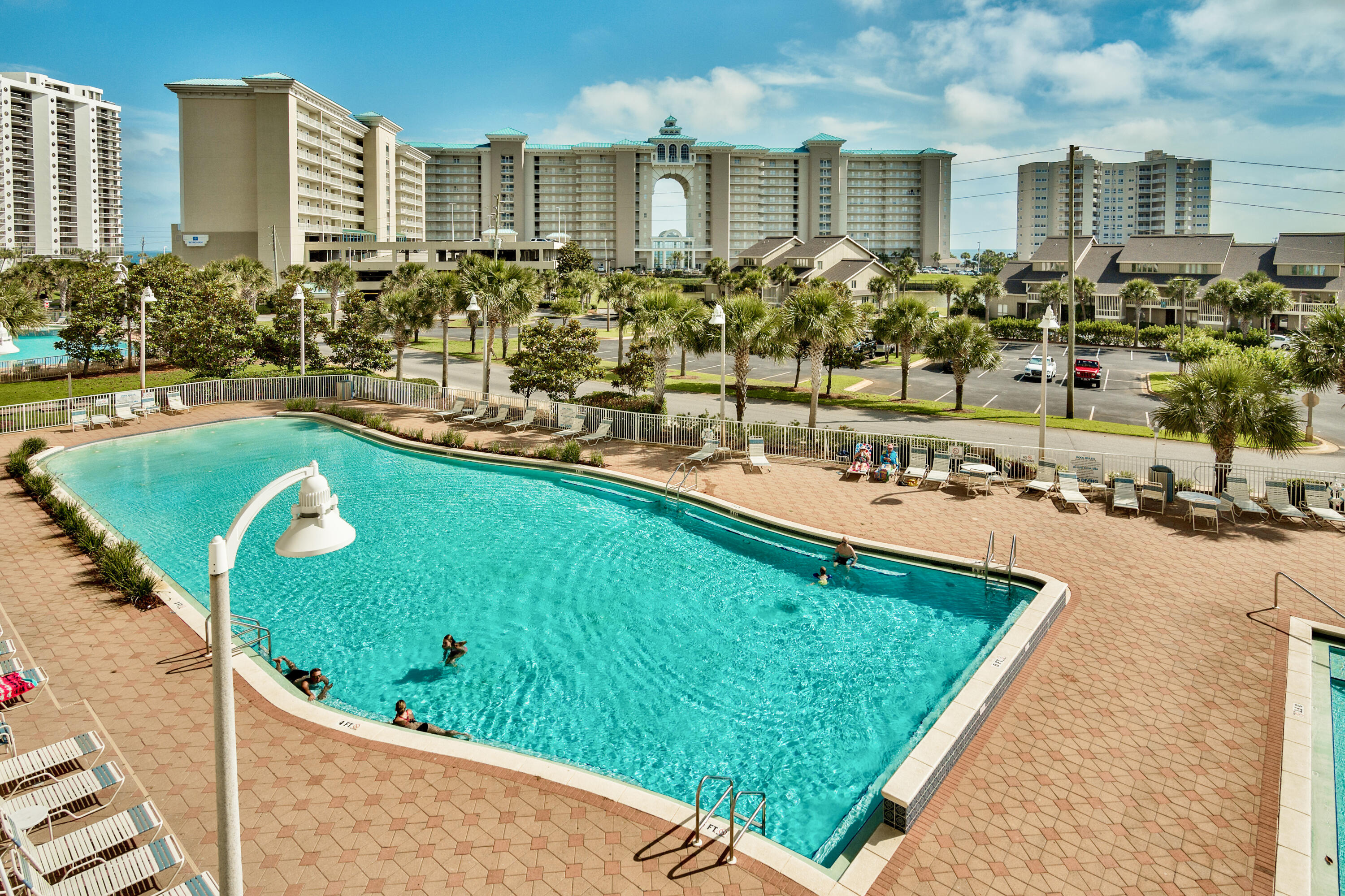 ARIEL DUNES II - Residential