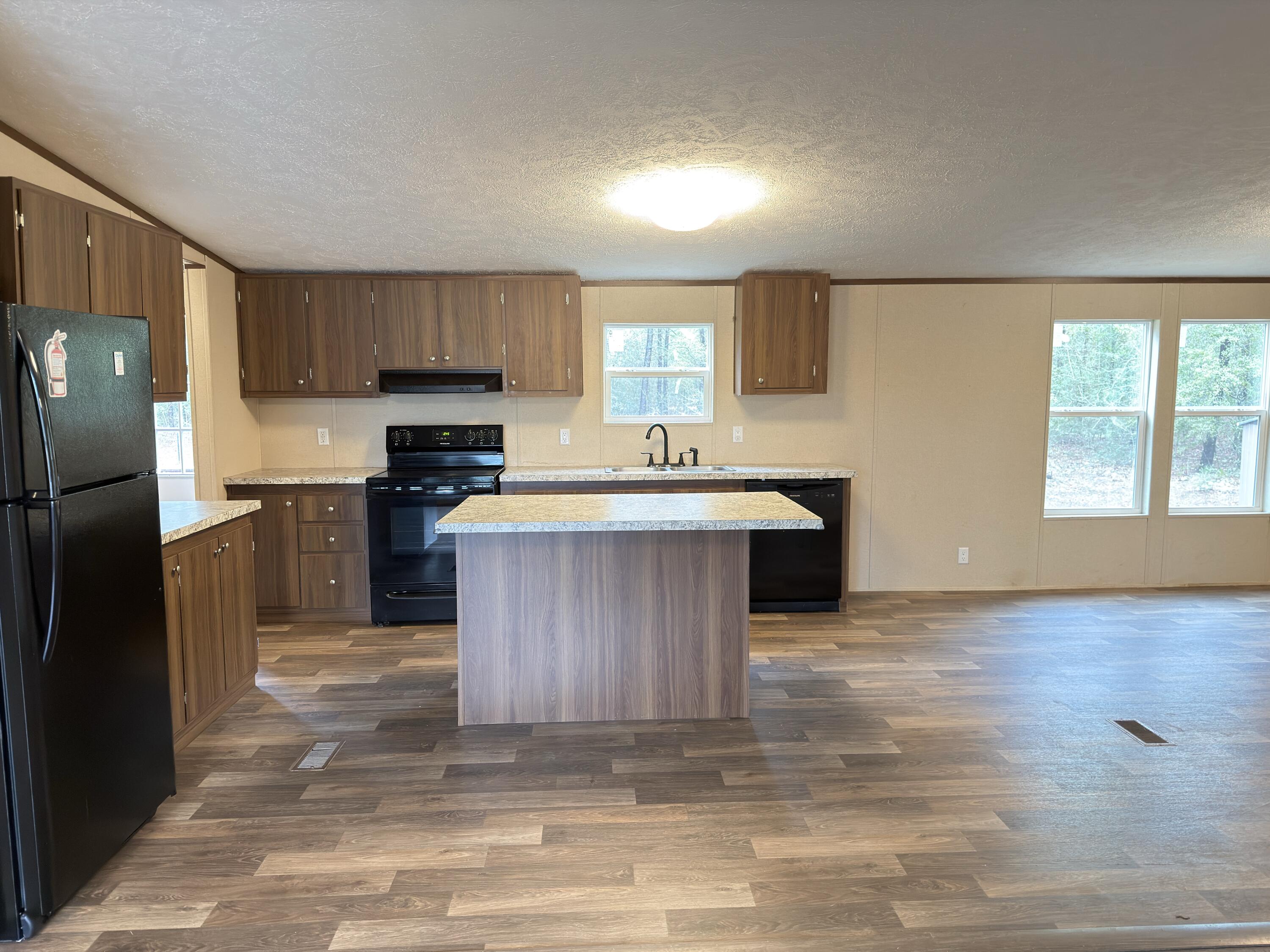 OAKWOOD HILLS UNIT 3 - Residential