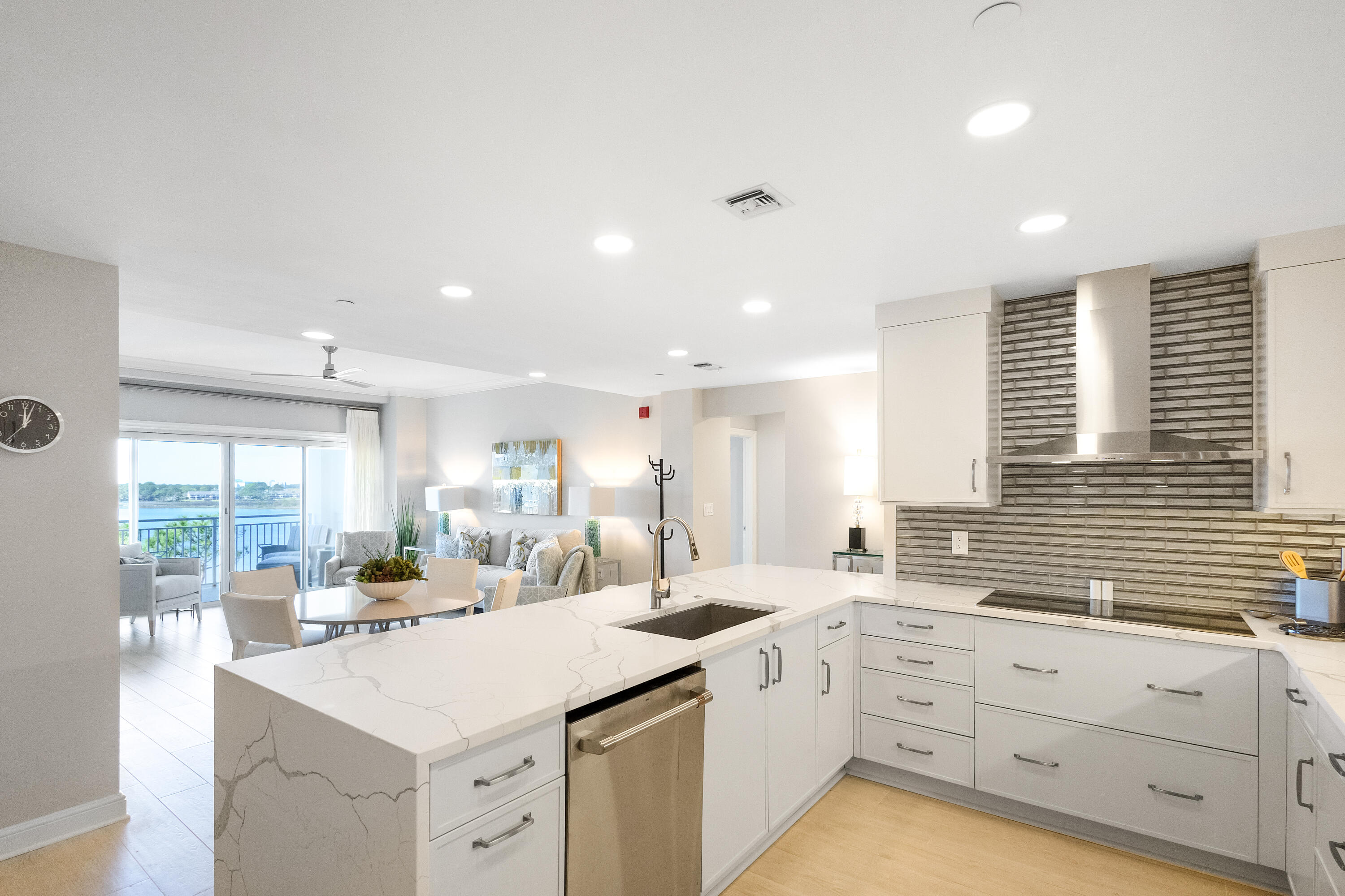 ANCHORAGE AT SANDESTIN THE - Residential Lease