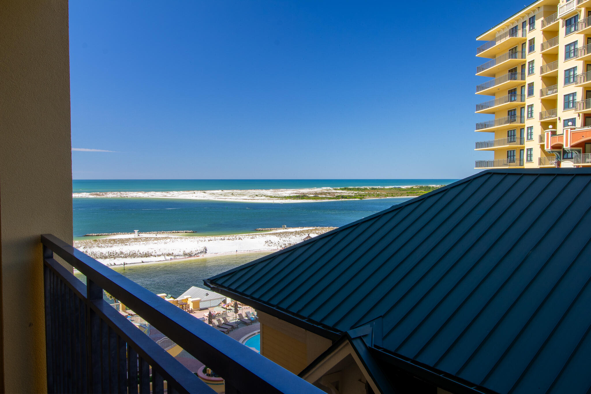 EMERALD GRANDE - Residential