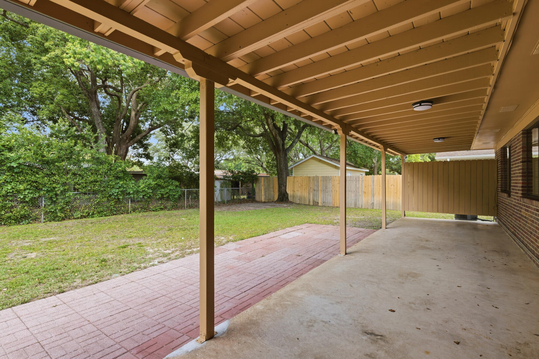 BAYOU WOODS 1ST ADDN - Residential