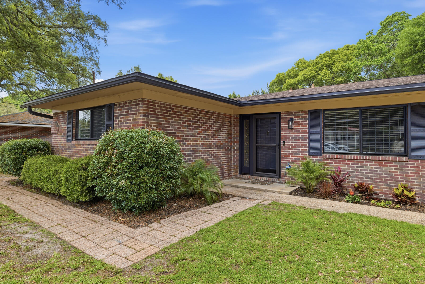 BAYOU WOODS 1ST ADDN - Residential