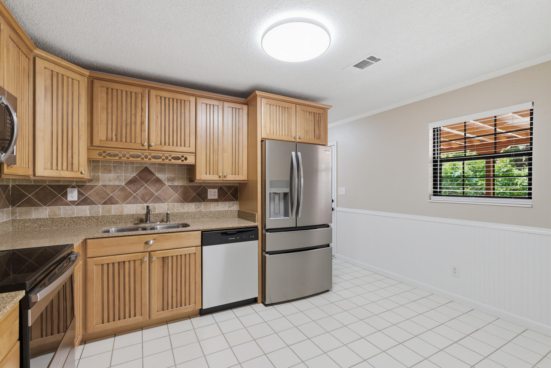 BAYOU WOODS 1ST ADDN - Residential