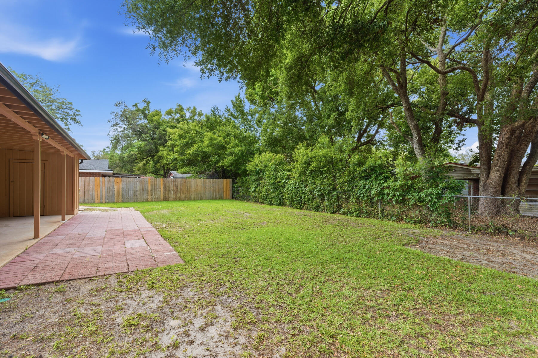 BAYOU WOODS 1ST ADDN - Residential