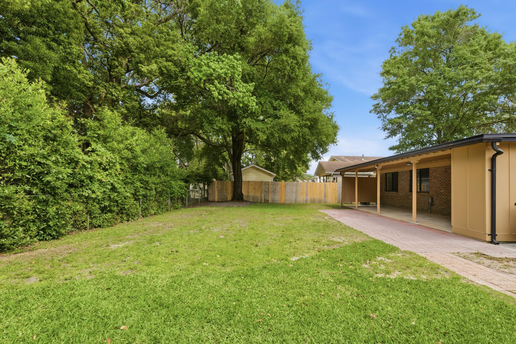 BAYOU WOODS 1ST ADDN - Residential