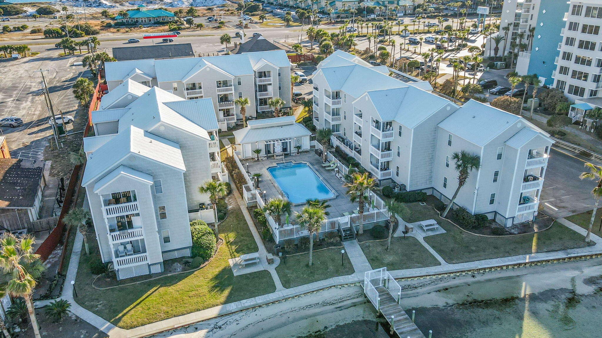 HERMITAGE CONDOMINIUM - Residential