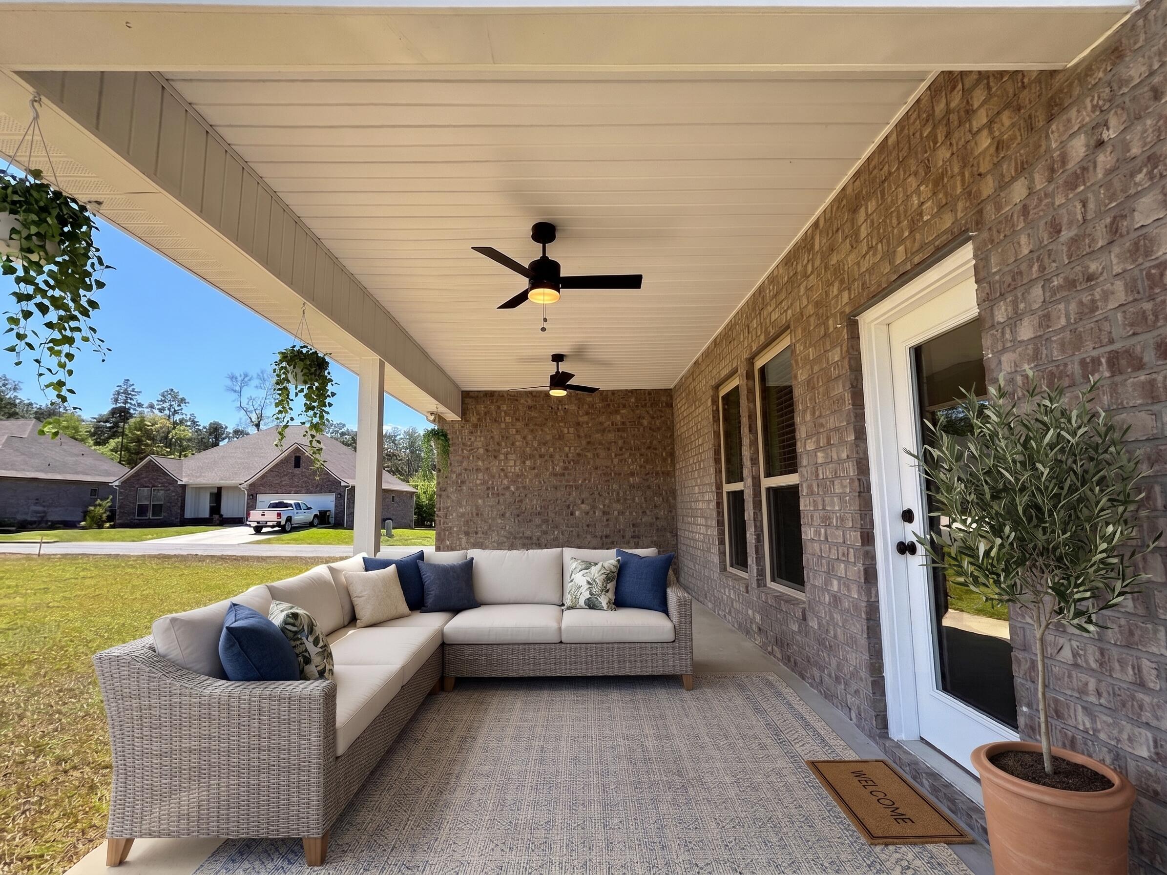 YOUNG OAKS - Residential