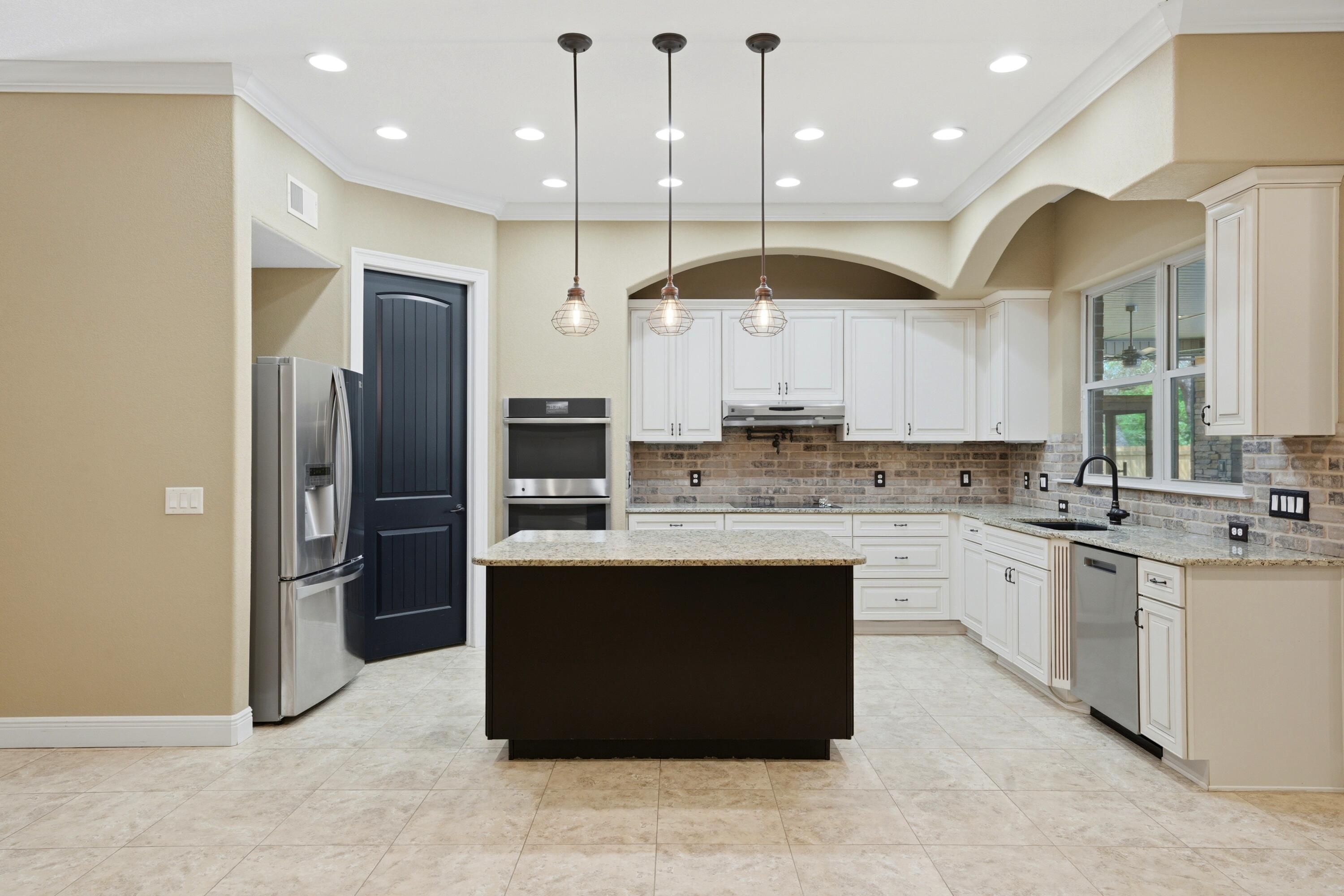 HOLLEY BY THE SEA - Residential