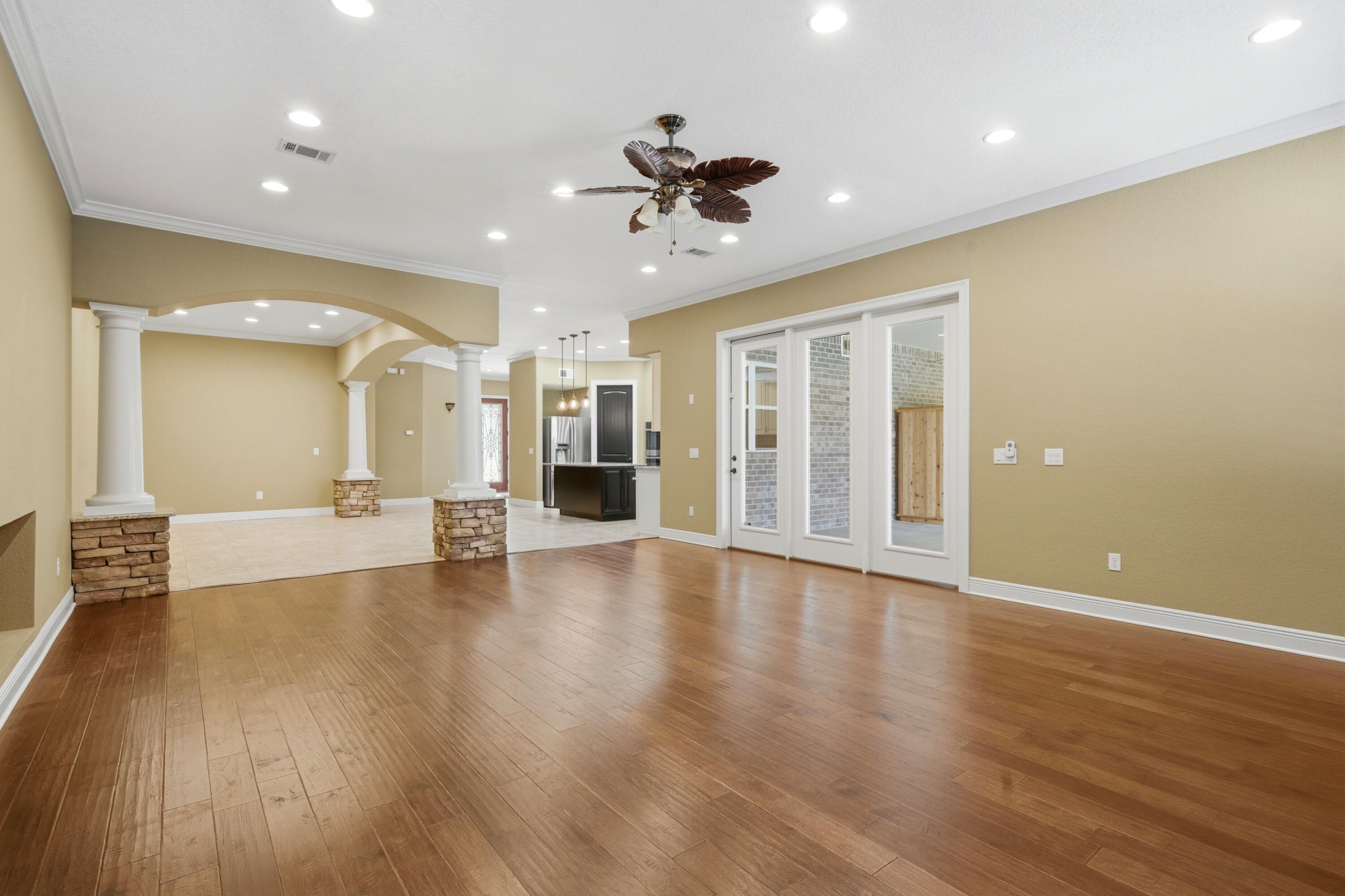 HOLLEY BY THE SEA - Residential