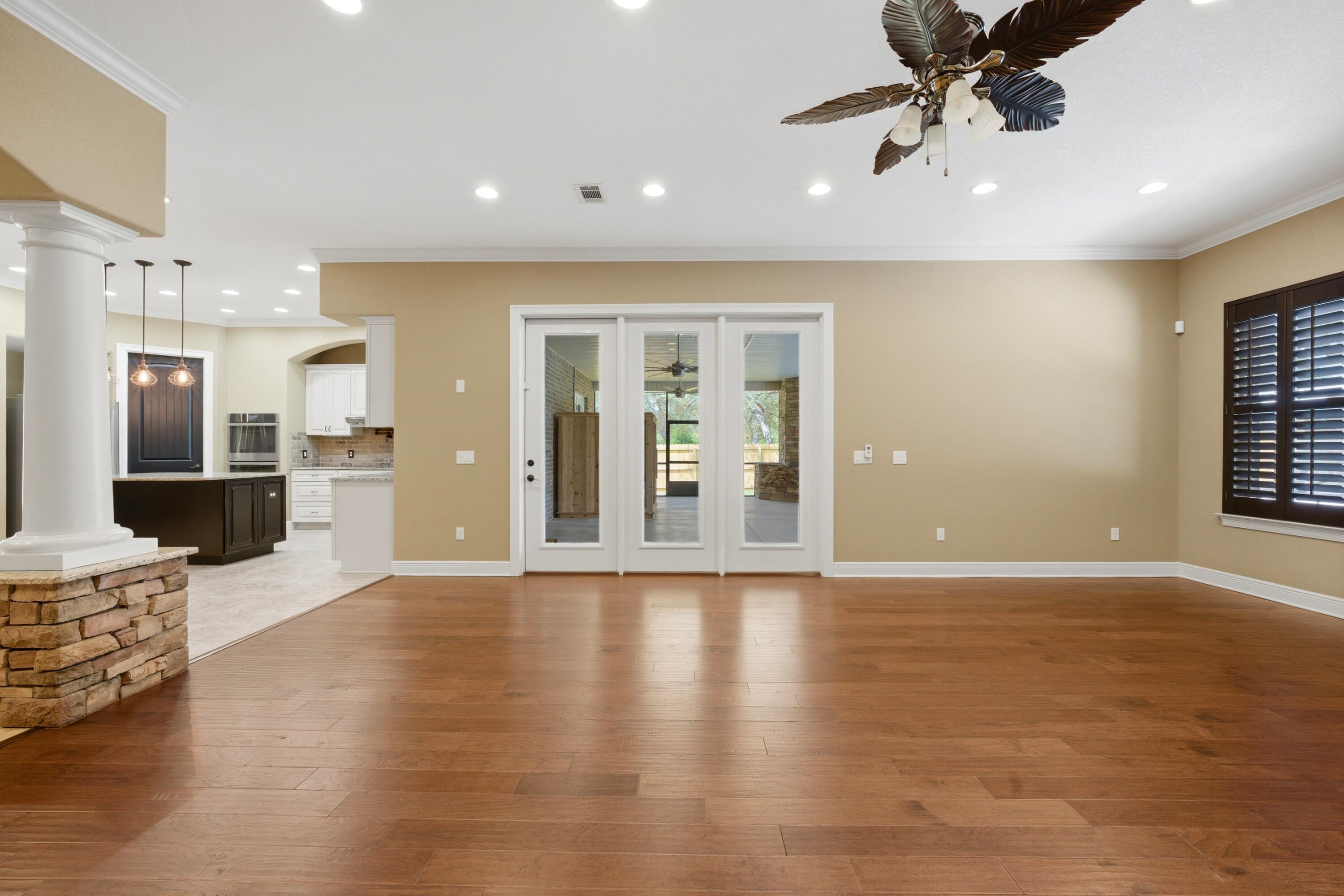 HOLLEY BY THE SEA - Residential