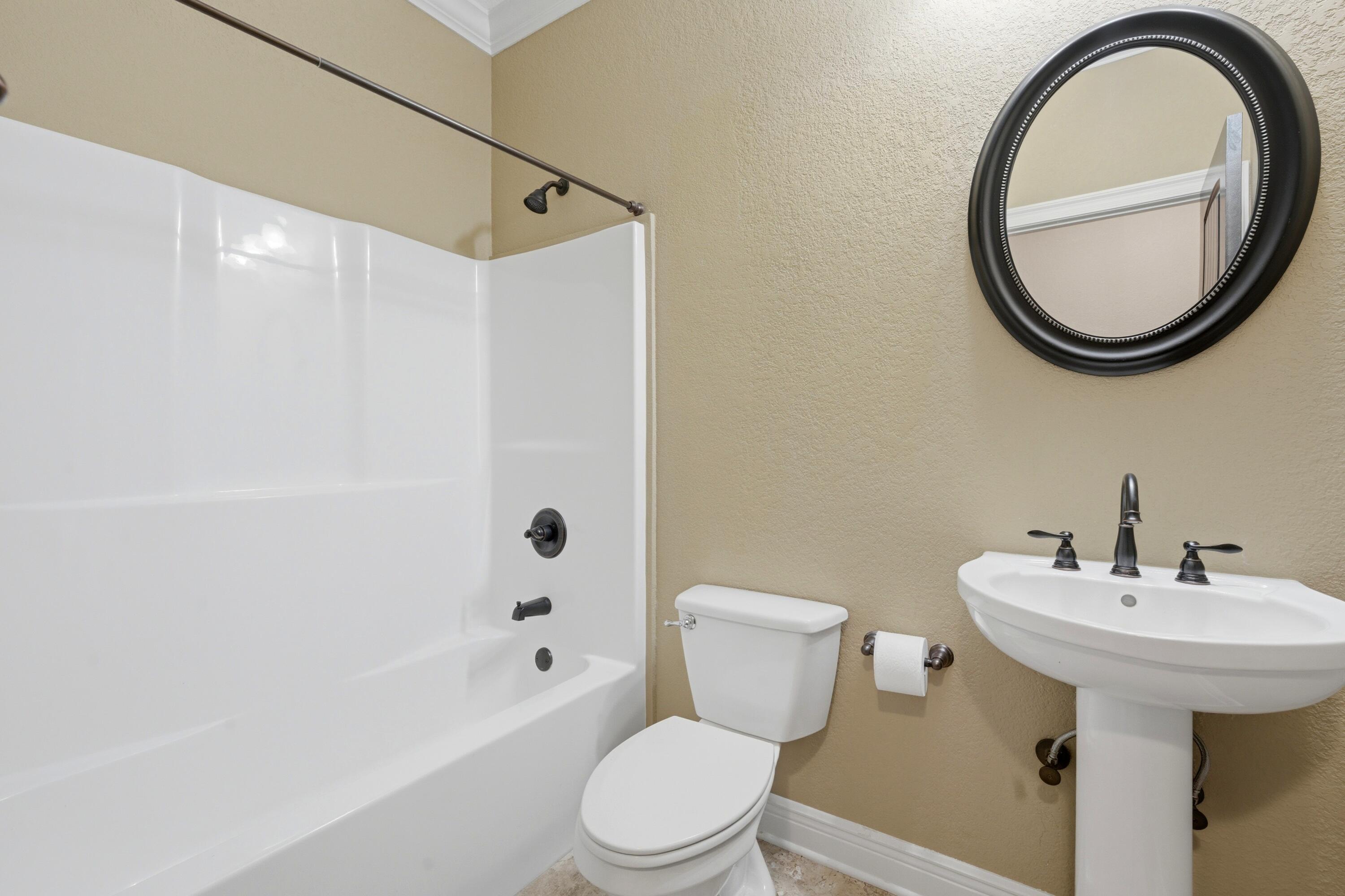 HOLLEY BY THE SEA - Residential