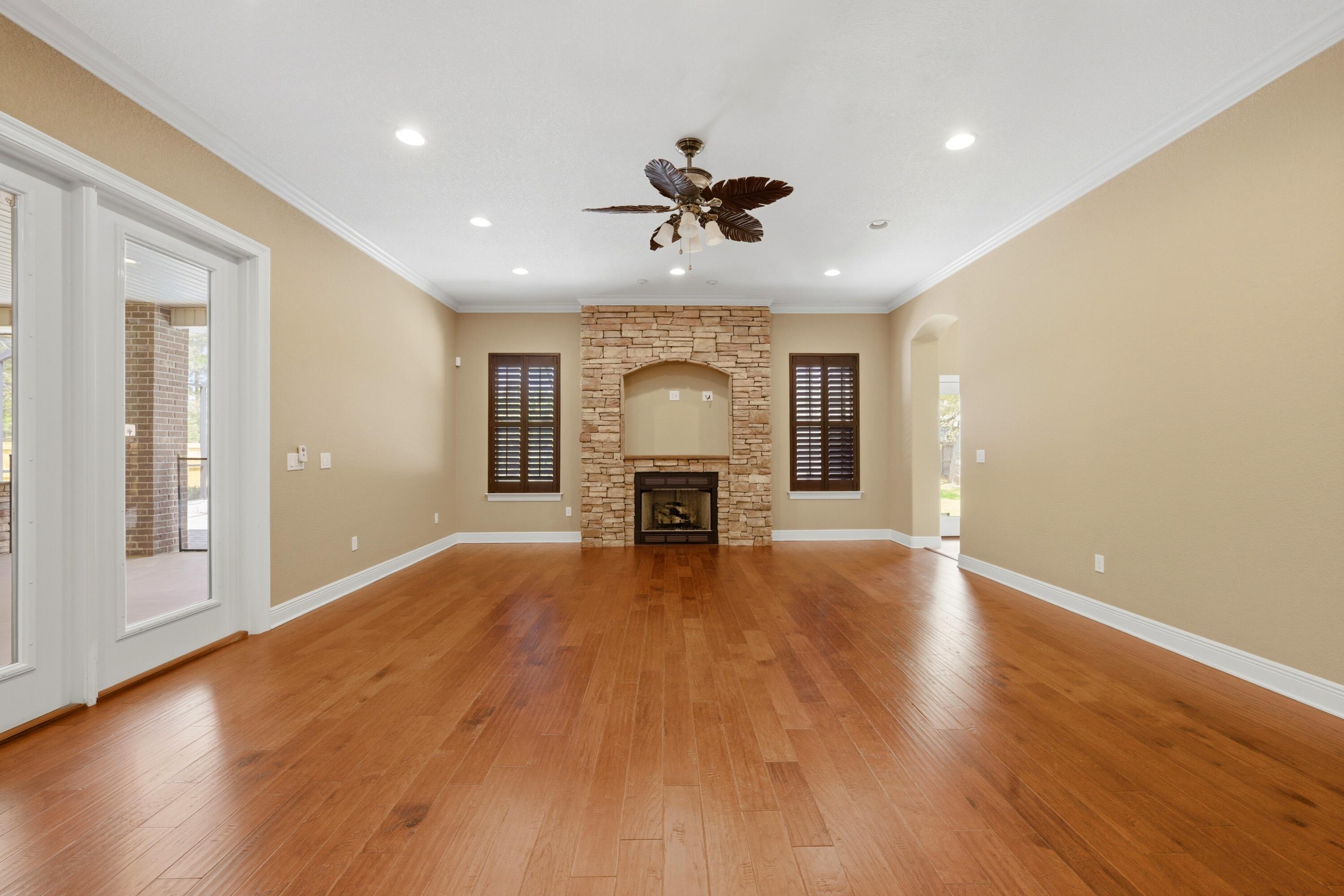 HOLLEY BY THE SEA - Residential