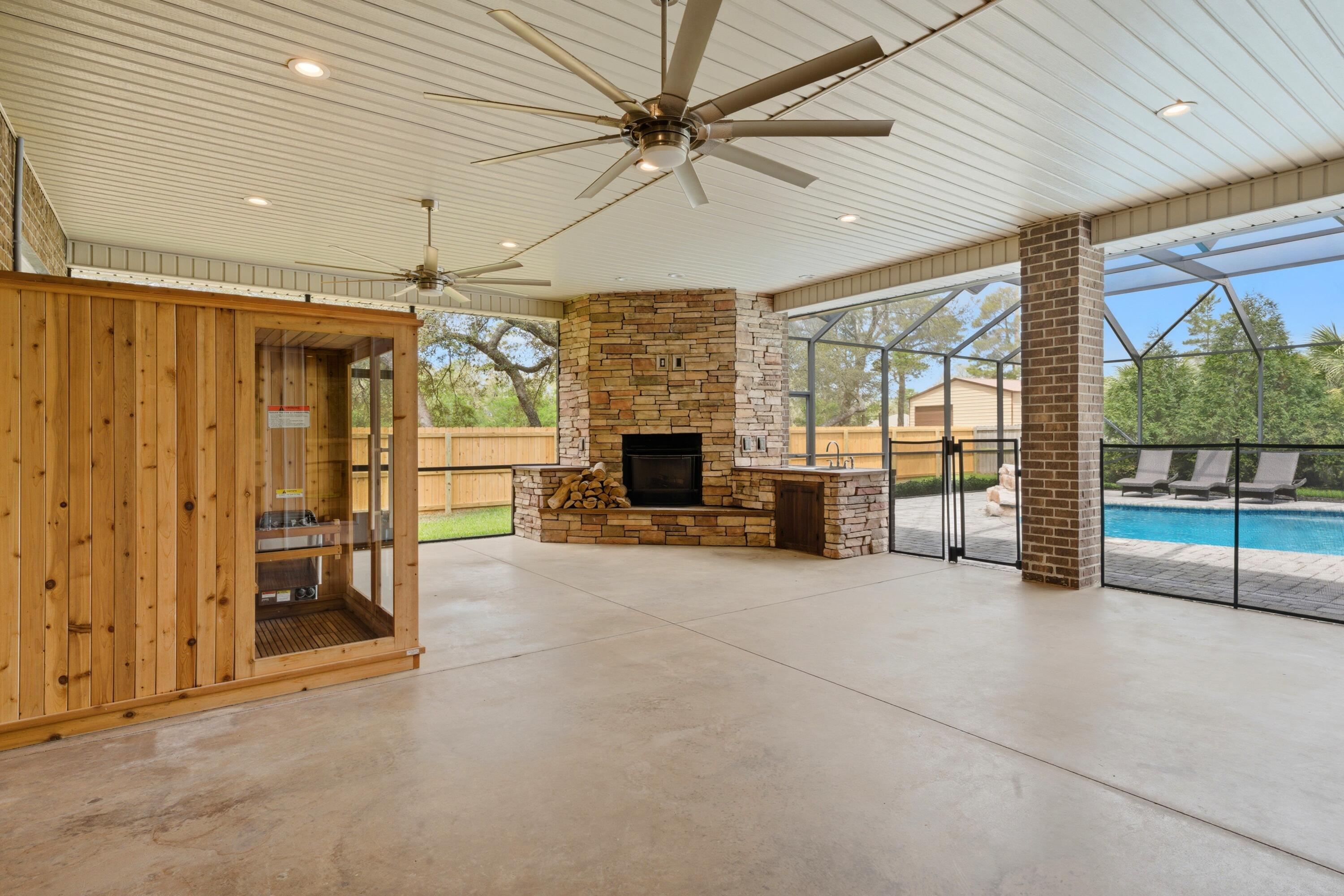 HOLLEY BY THE SEA - Residential