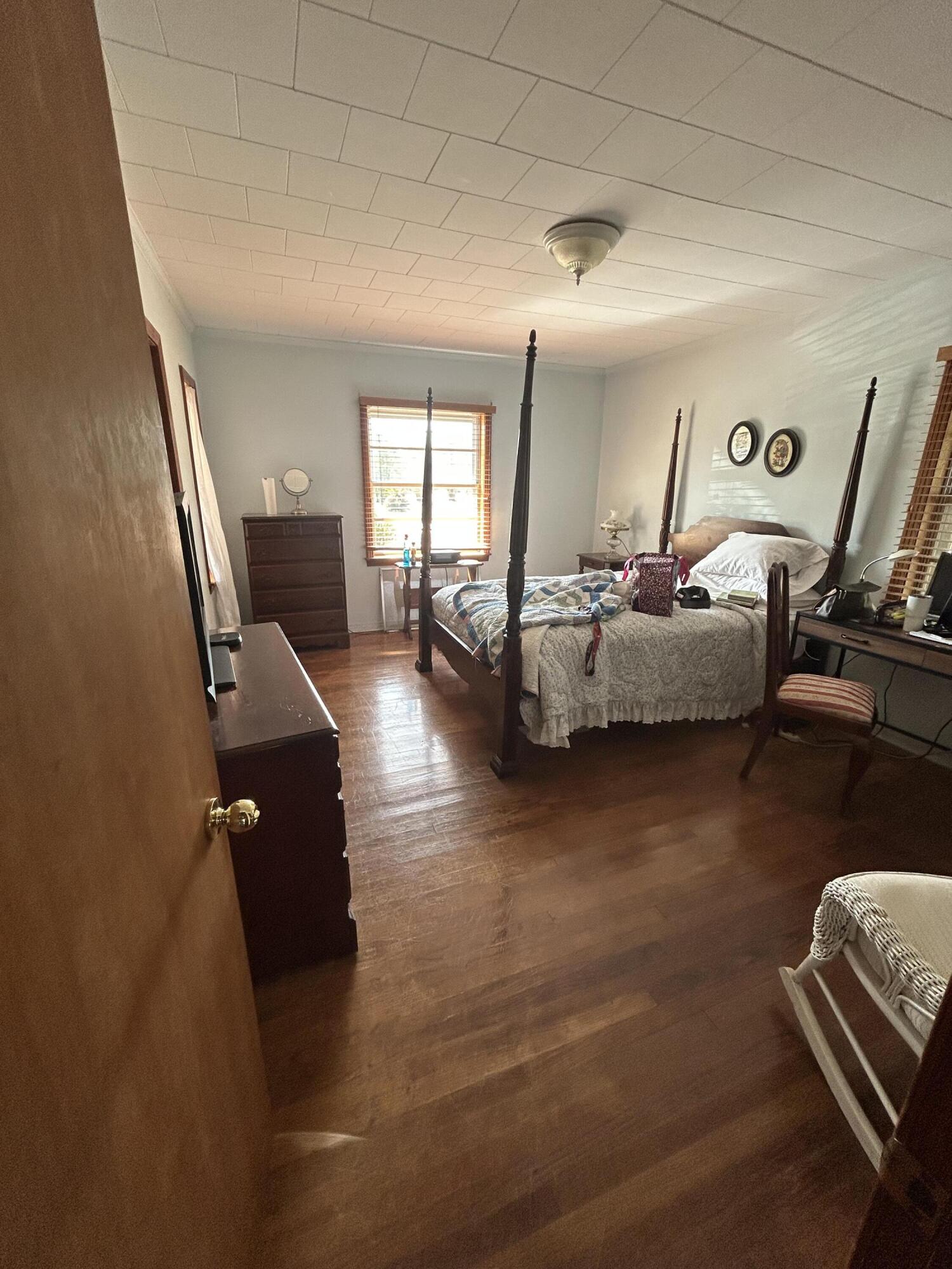 METES & BOUNDS - Residential Lease