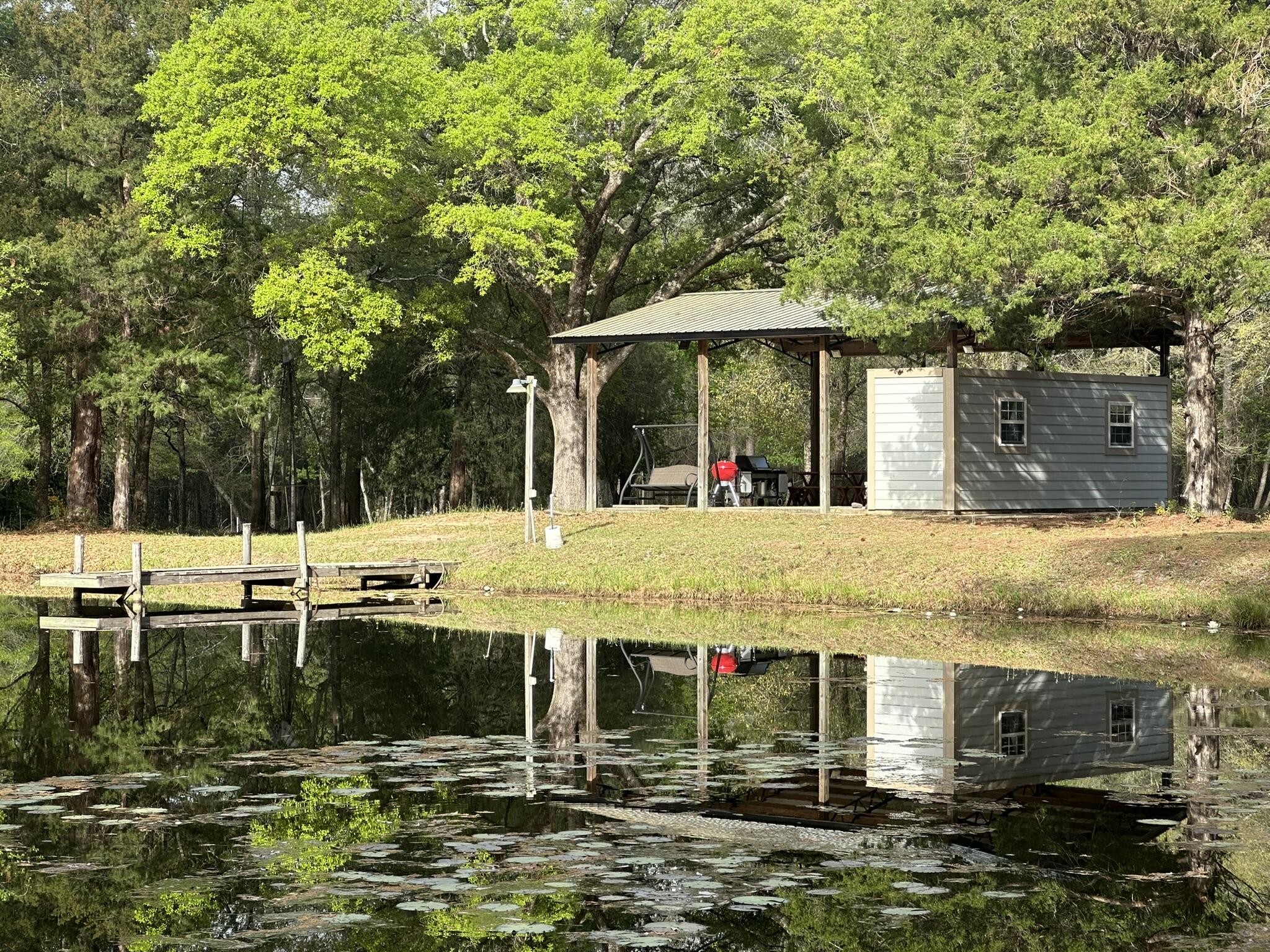 METES & BOUNDS - Land