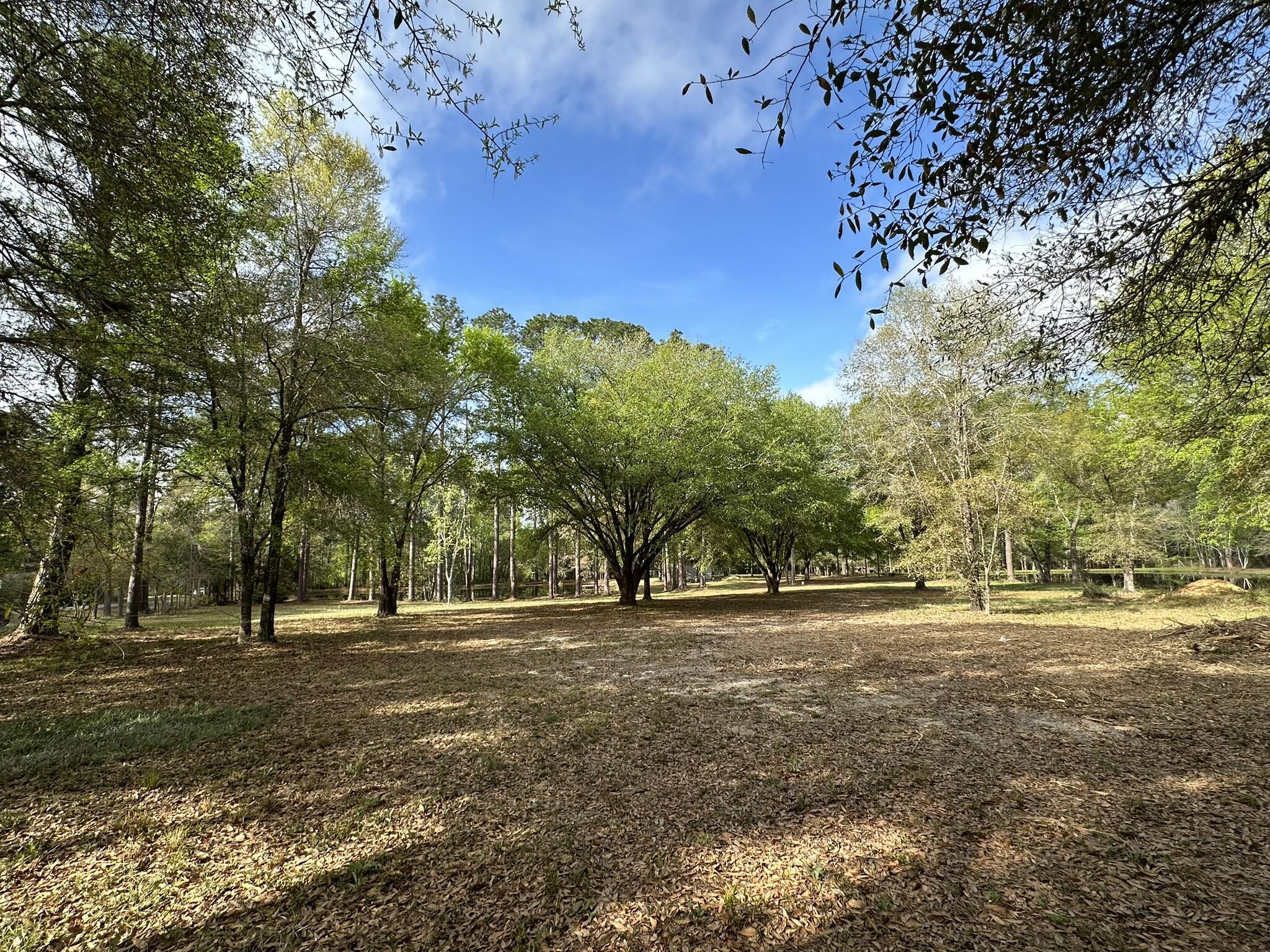 METES & BOUNDS - Land