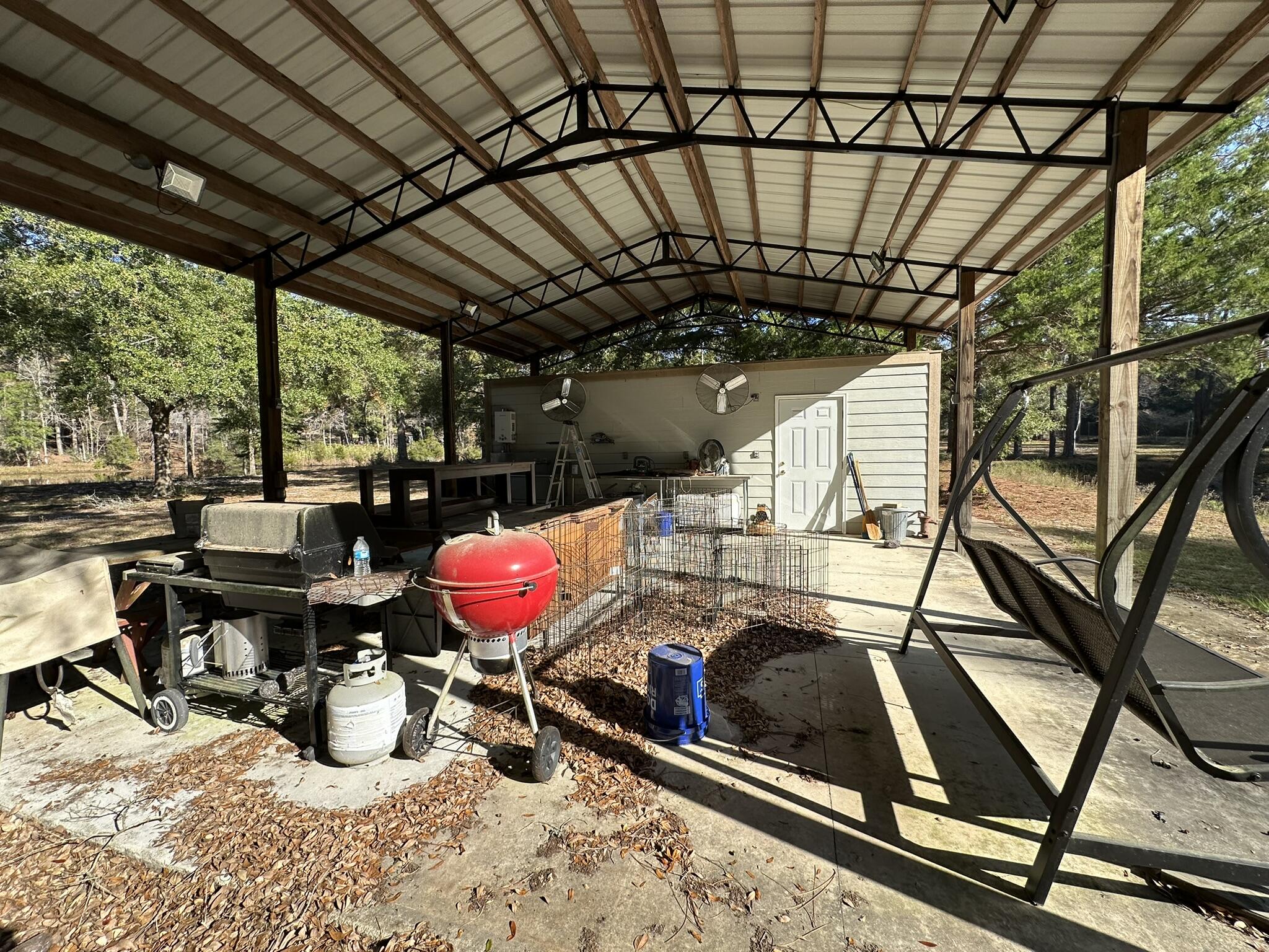 METES & BOUNDS - Land