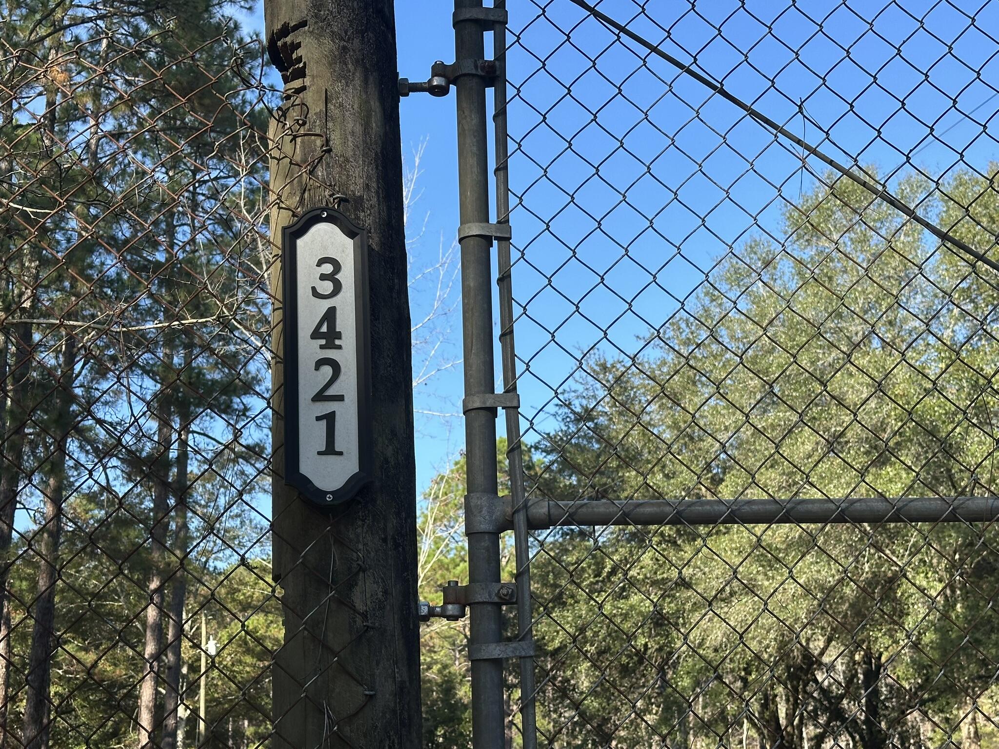 METES & BOUNDS - Land