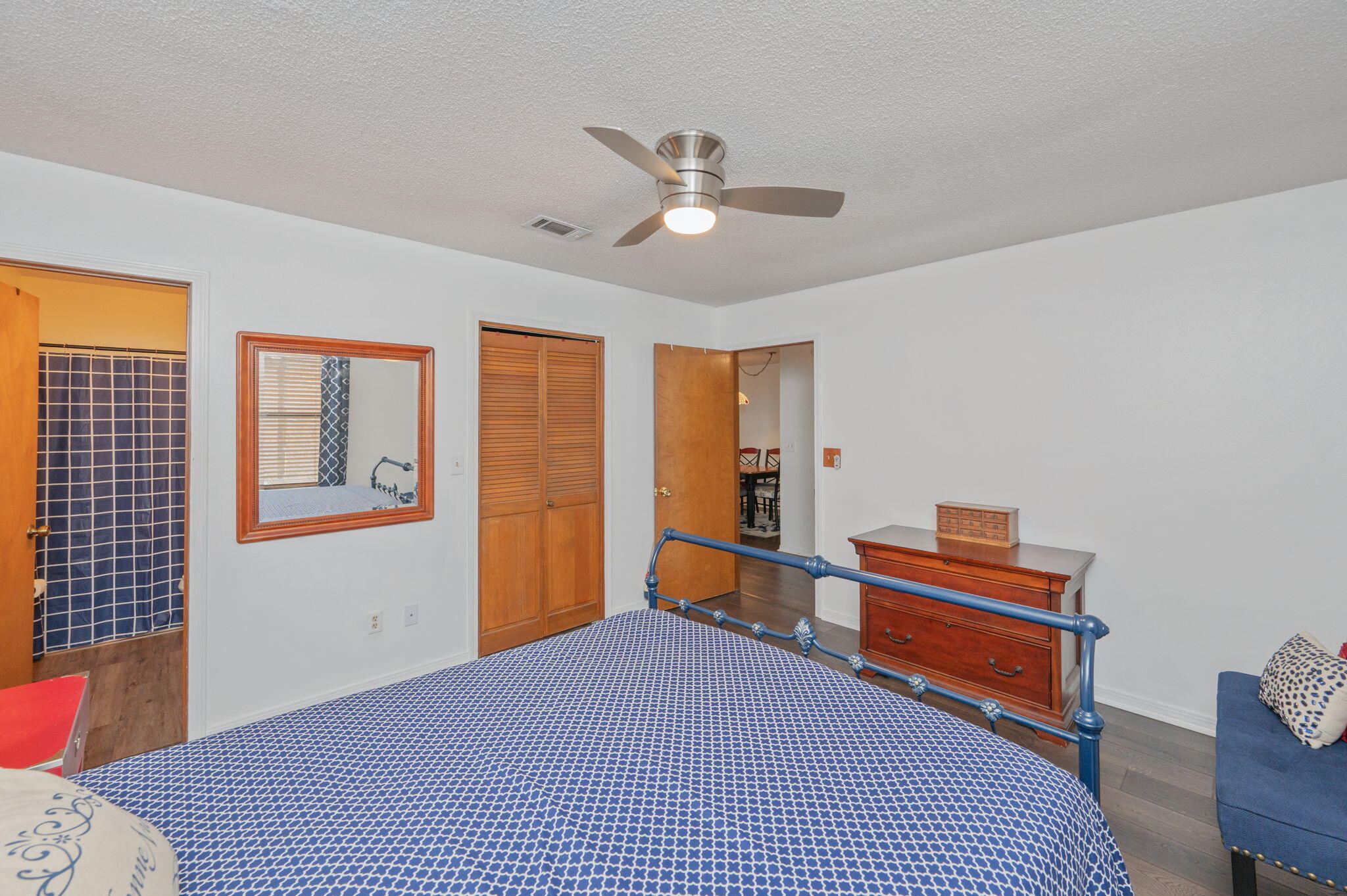 HIDDEN COVE T/H - Residential