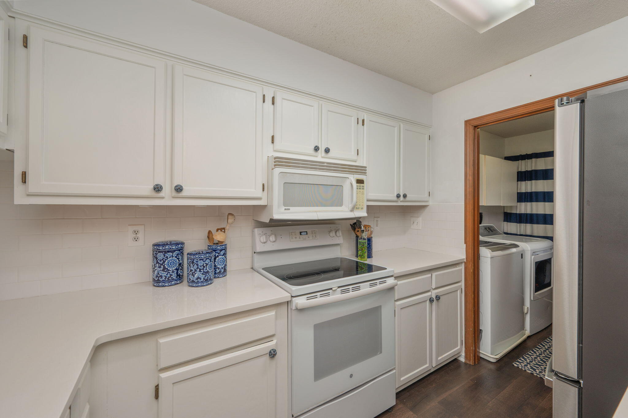 HIDDEN COVE T/H - Residential