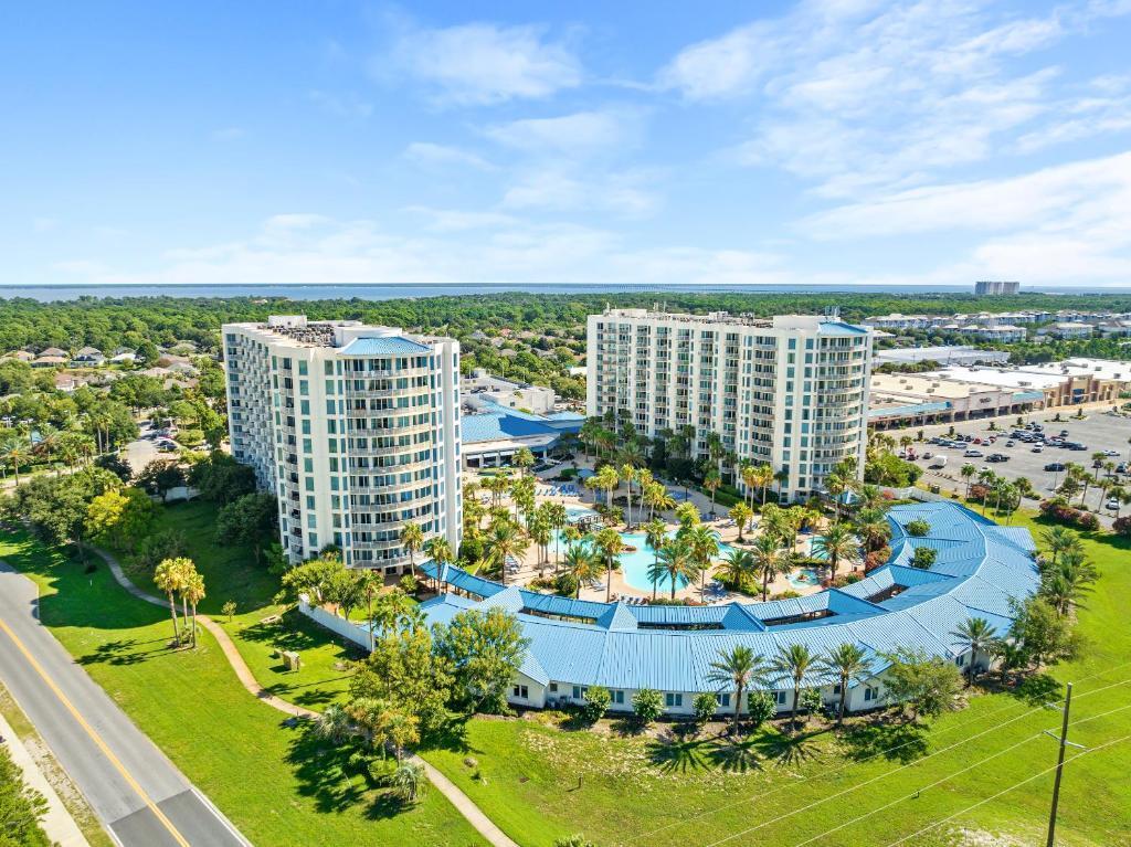 THE PALMS OF DESTIN - Residential