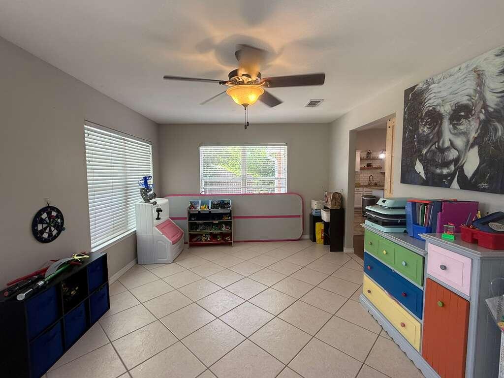 SHADOW OAK S/D - Residential Lease